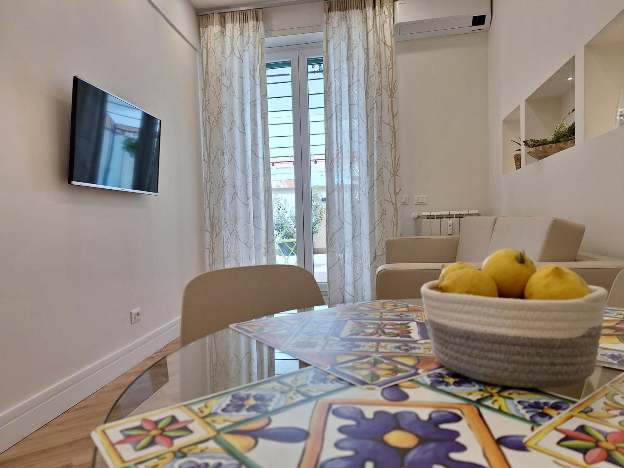 Peaceful 2 Bedrooms With Patio, Near Metro A Apartamento