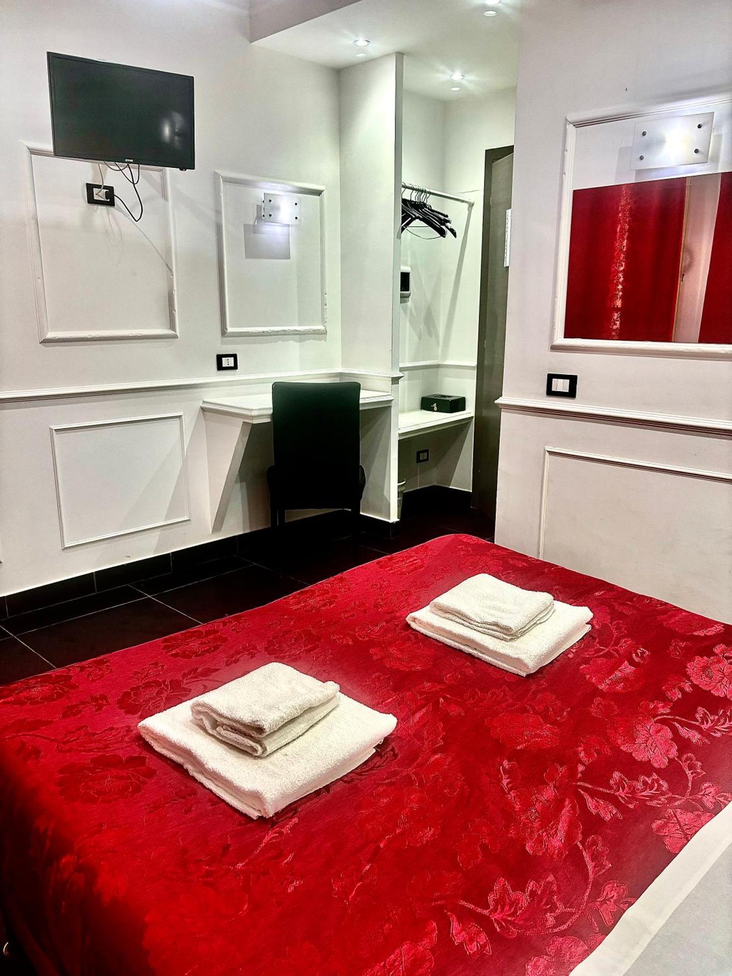 Palace Hostal