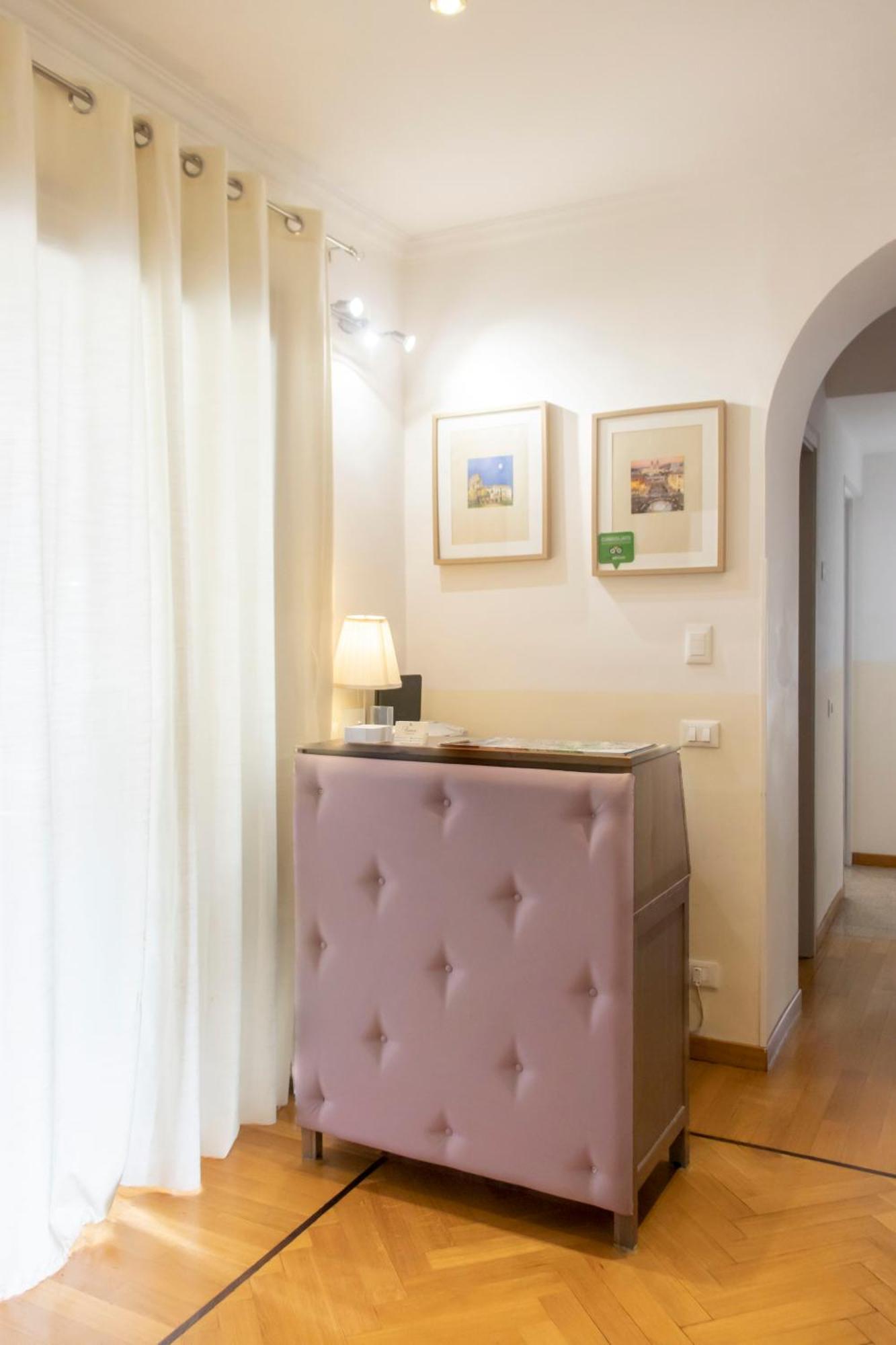 Bed & Breakfast Biancorèroma 2*