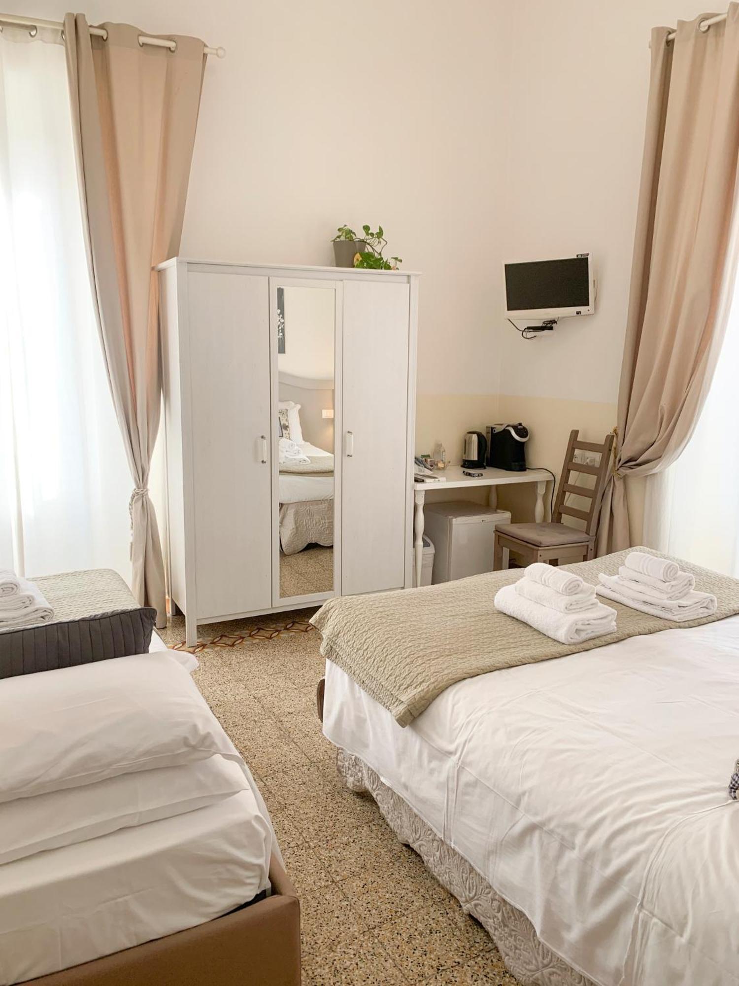 Biancorèroma Bed & Breakfast