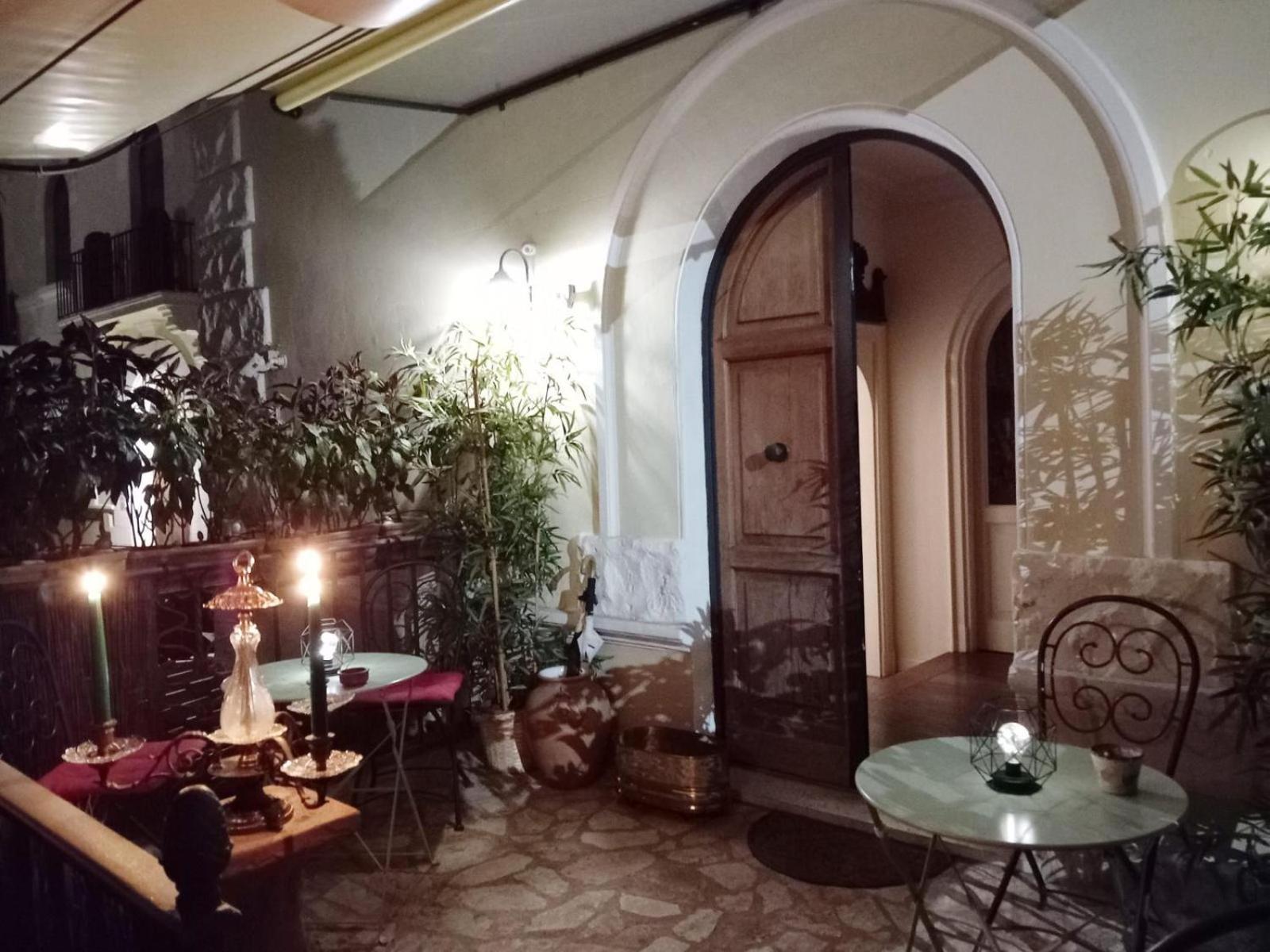 Secret Garden Borghese Apartment Rom