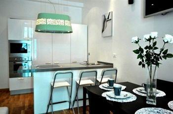 White House 2* Roma