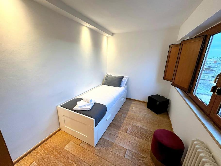 10 Min To Center Luxury Panoramic Penthouse *