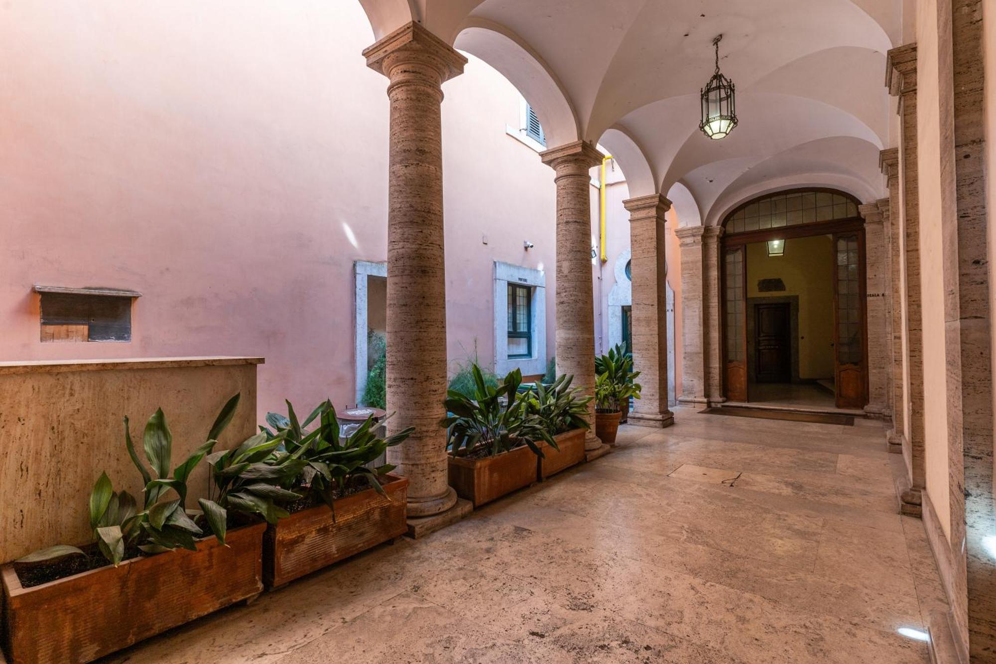 Guest house Spanish Step Dream Suites *