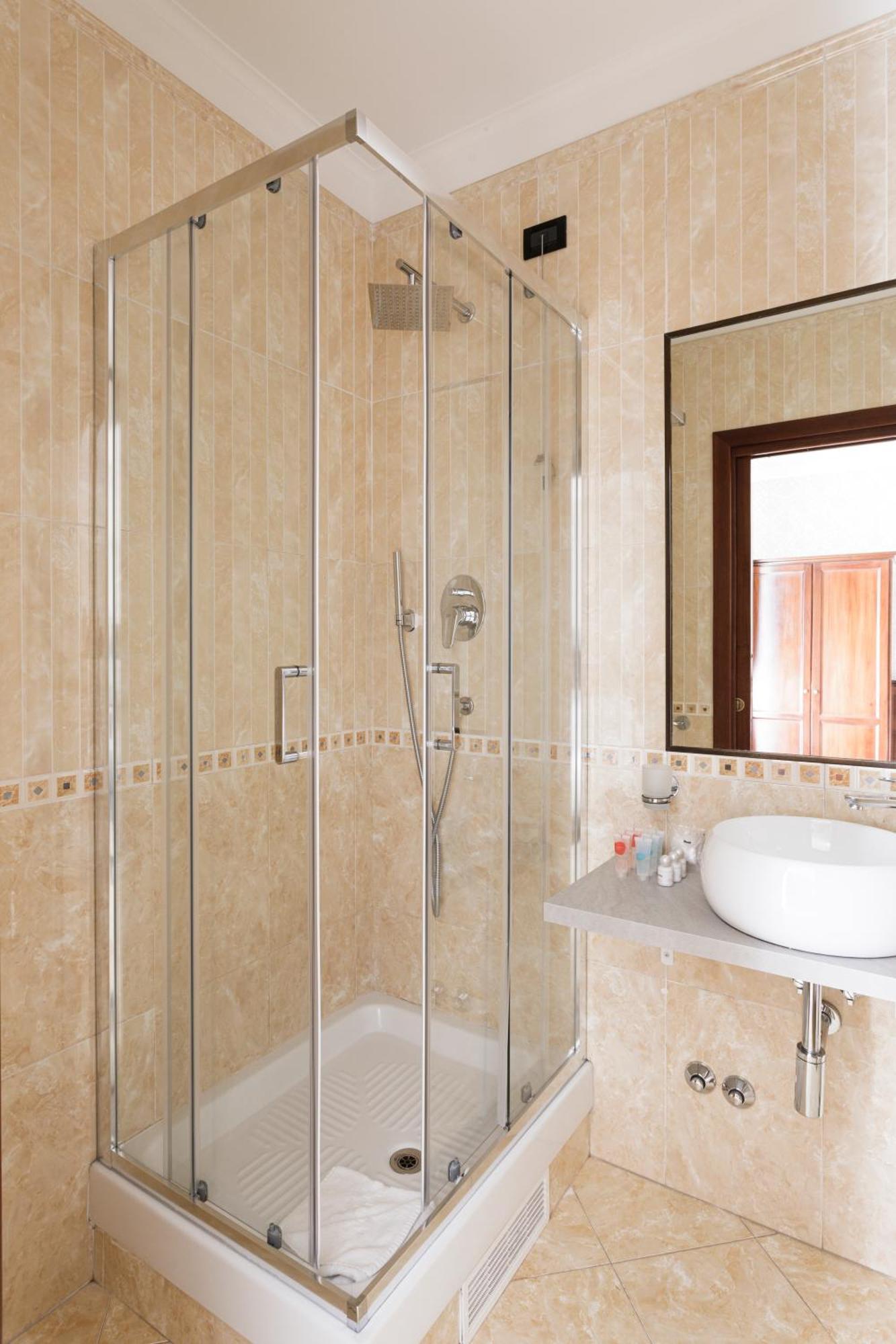 Glam Luxury Rom