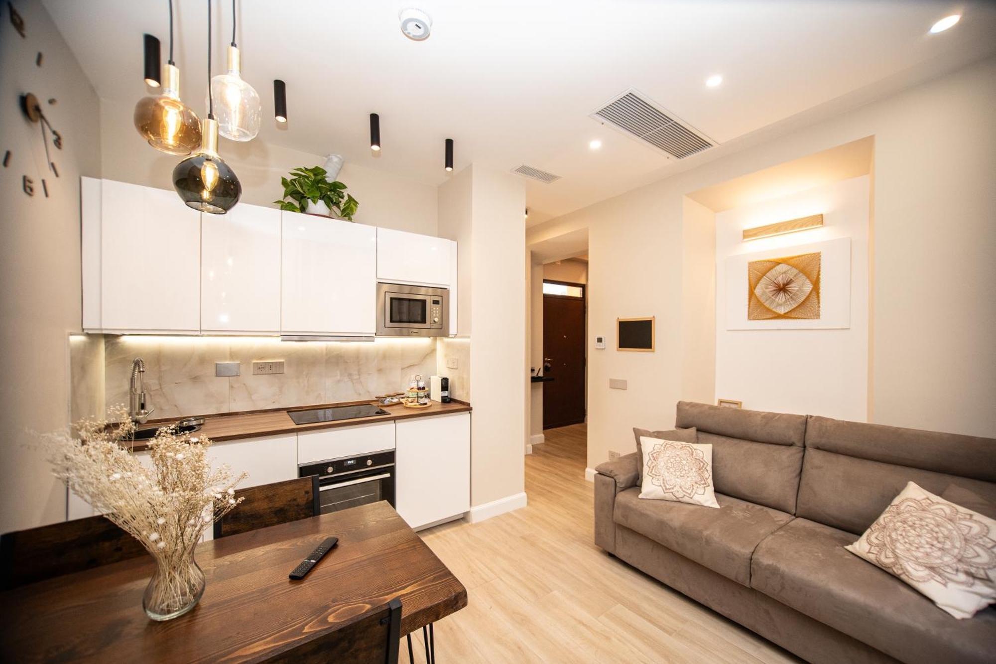 Leon Modern Near Subway - Ground Floor Appartamento *