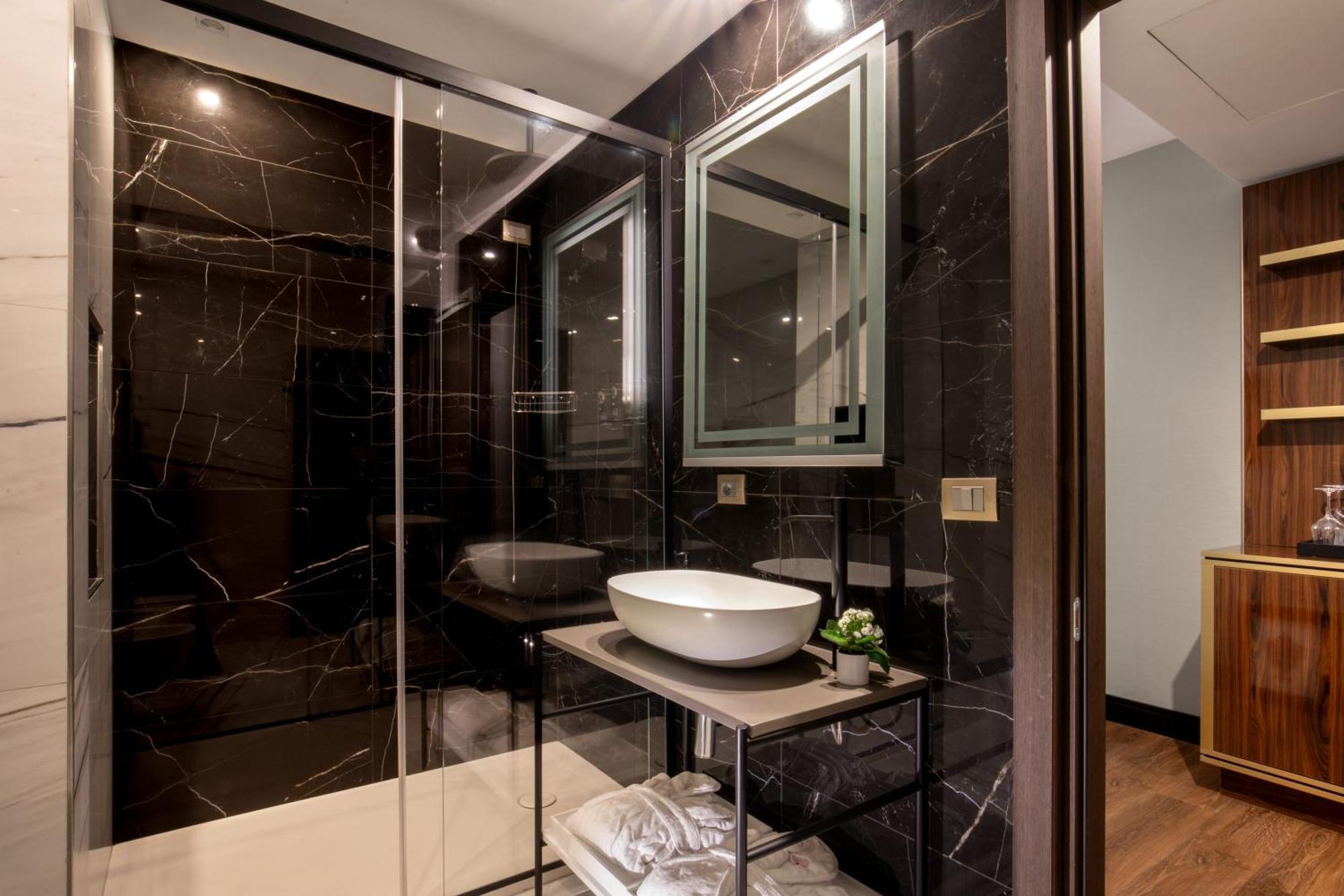 The Guardian Hotel Rom