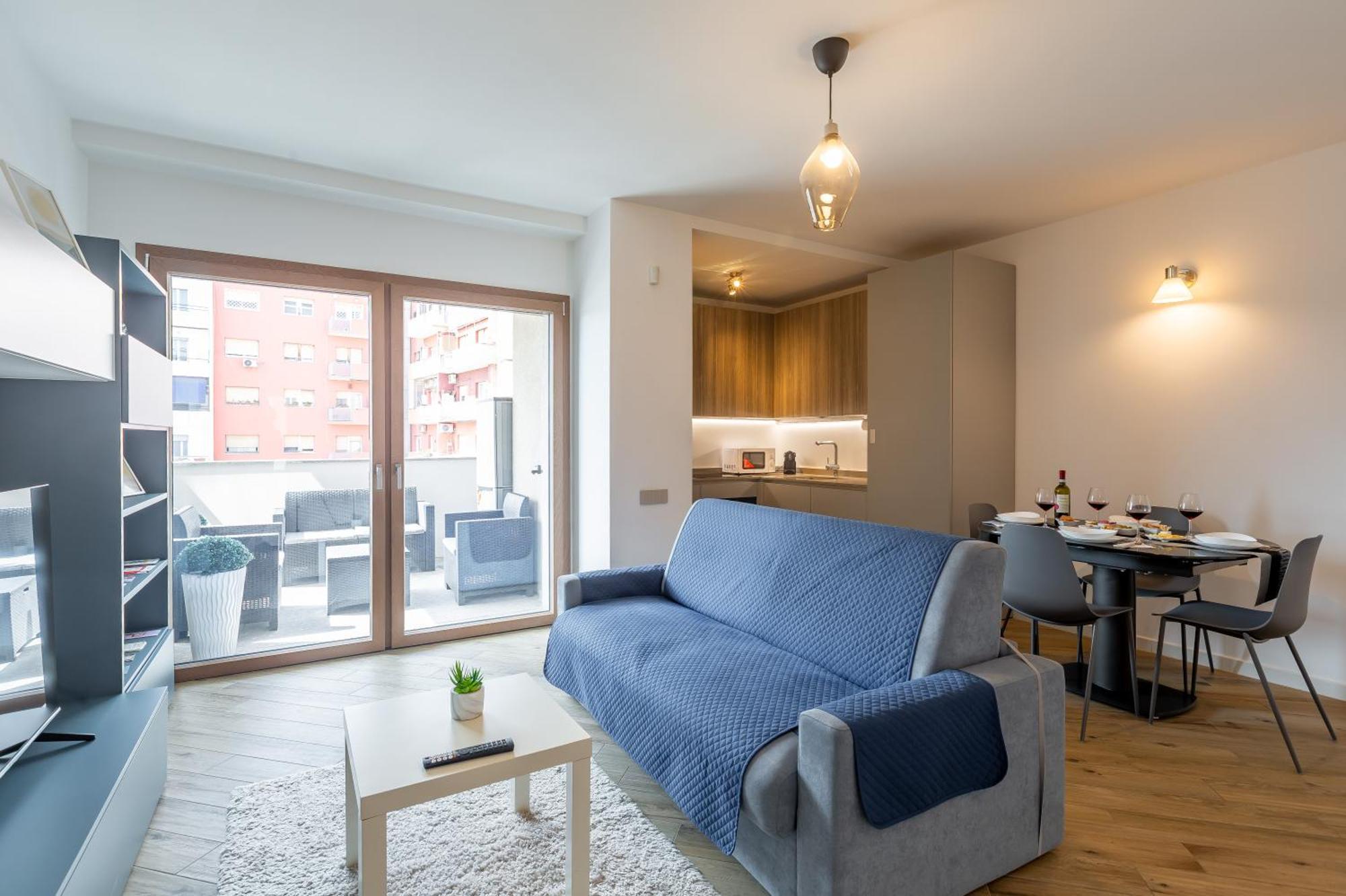 Aurealiving - Trastevere With Rooftop & Gym, Your Place In *