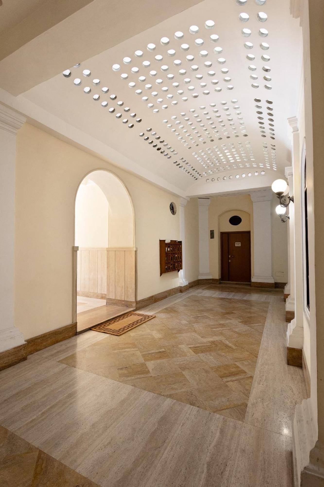 Colosseo House *