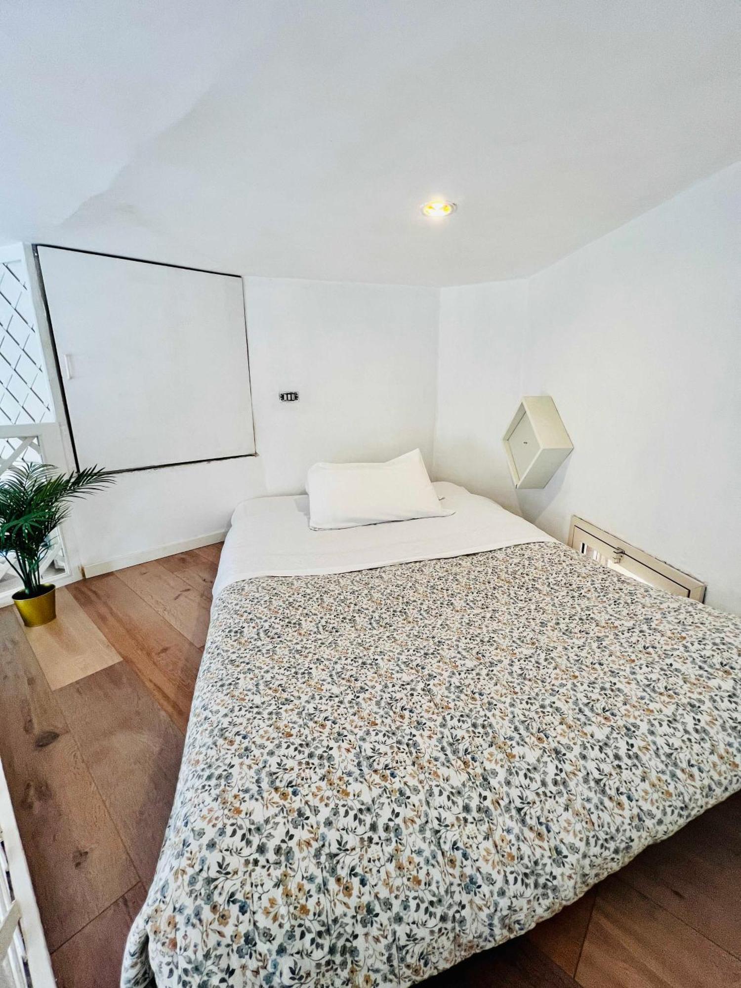 Srental House *