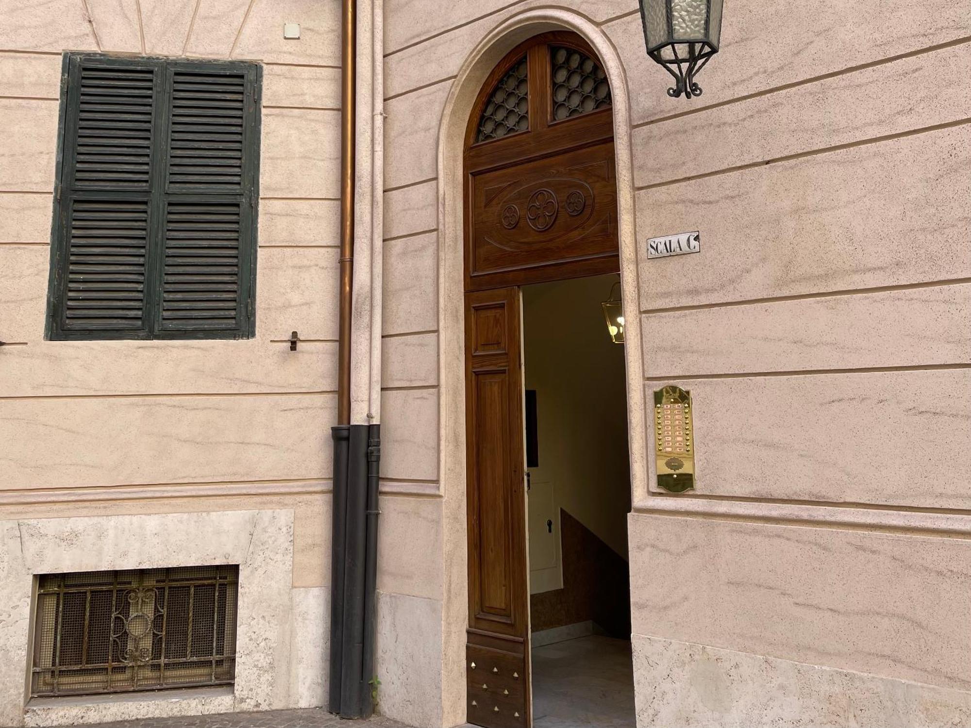Domus Claudia San Giovanni Roma