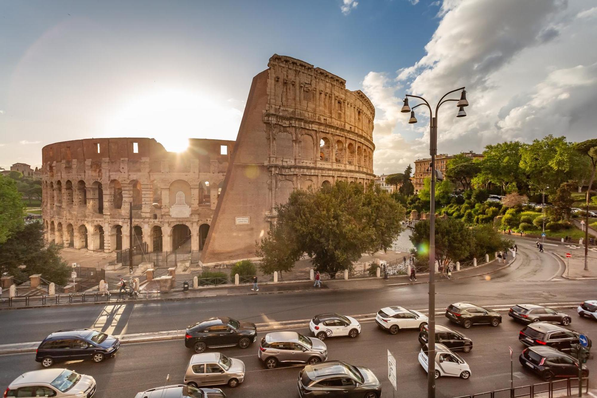 Iconic With Unique Colosseum View * Roma