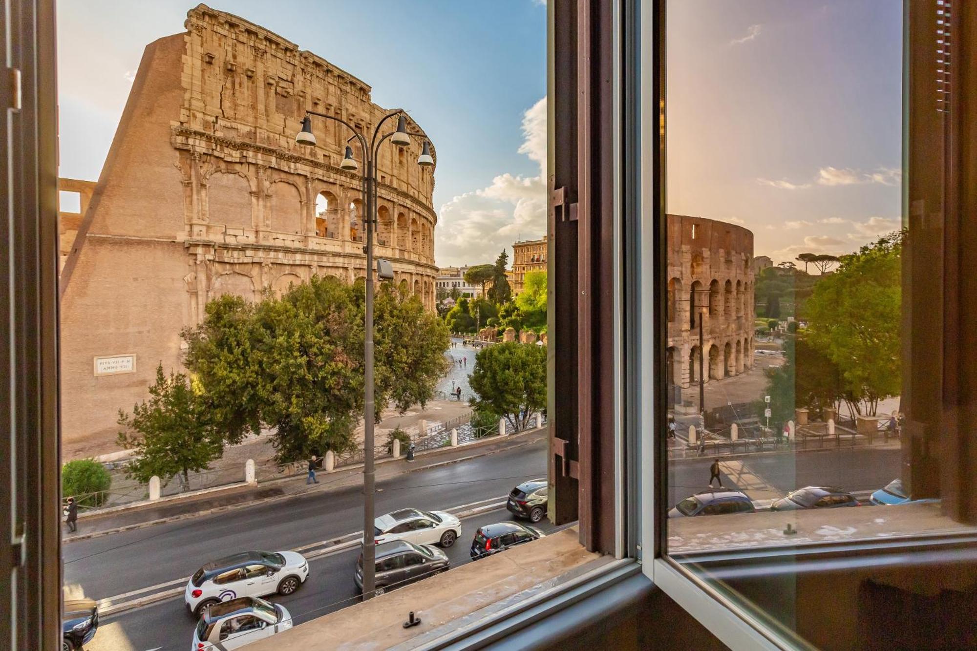 Iconic With Unique Colosseum View * Roma