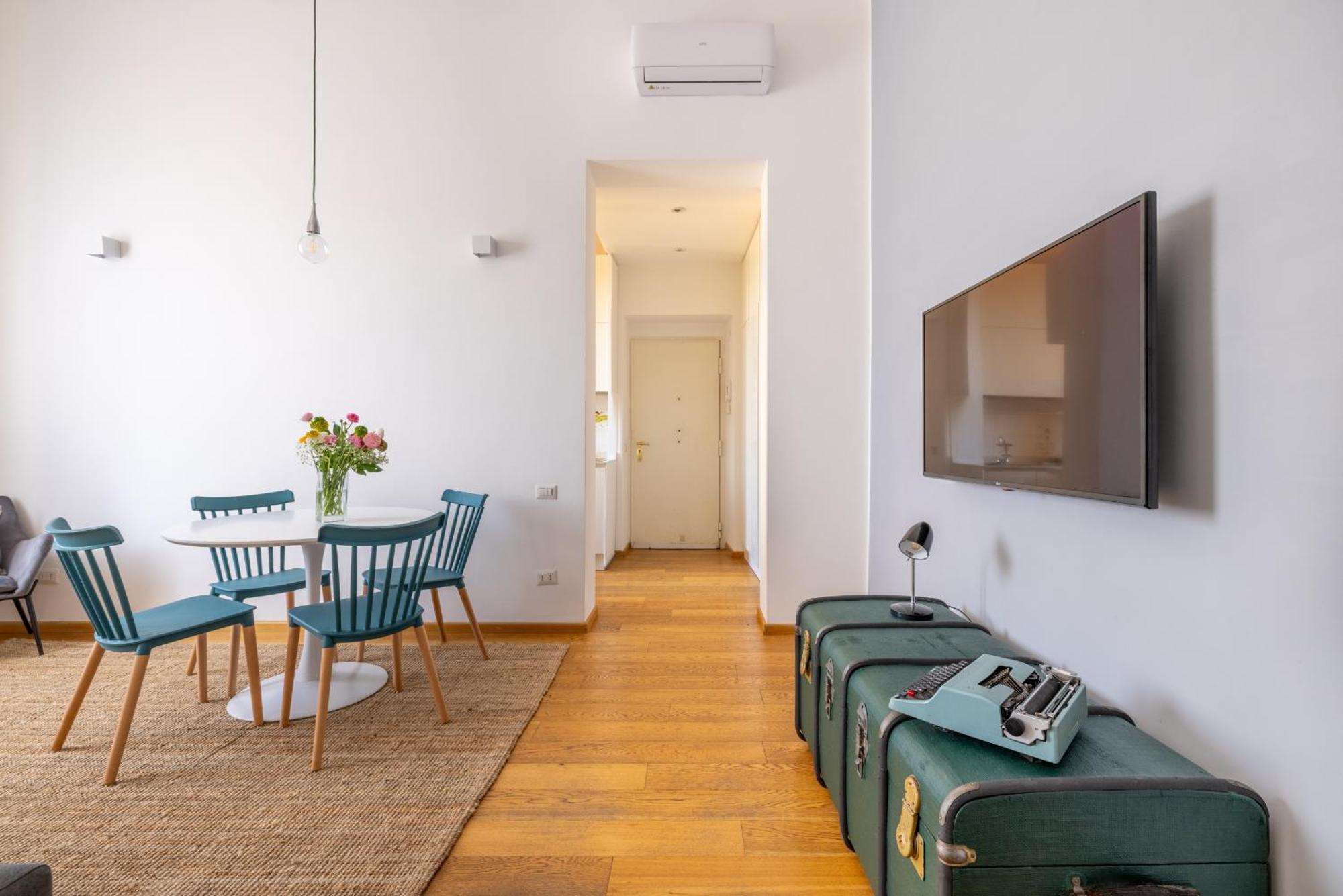 Elegant With Two Bedrooms Appartamento Roma