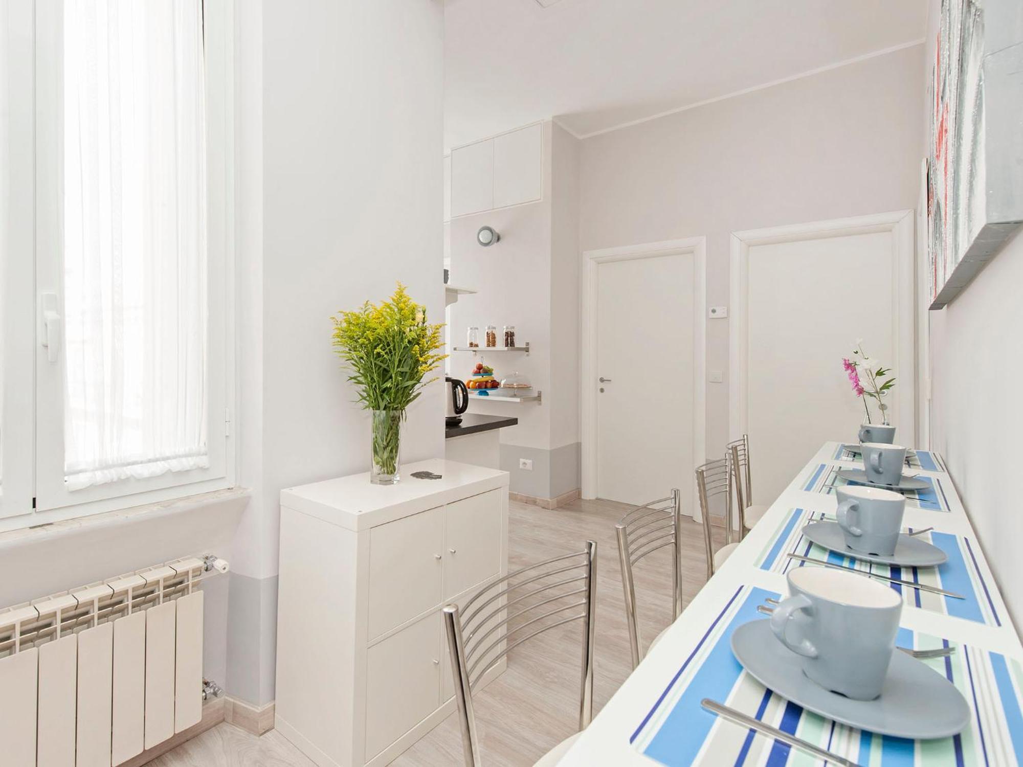 White Colosseo Bed & Breakfast 2*