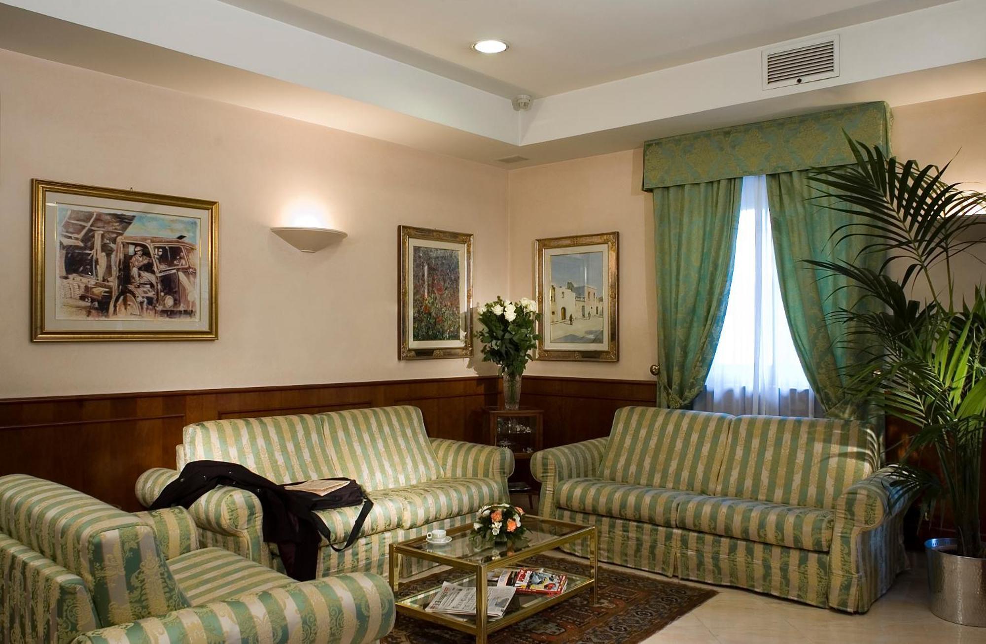 Hotell Castle 2*