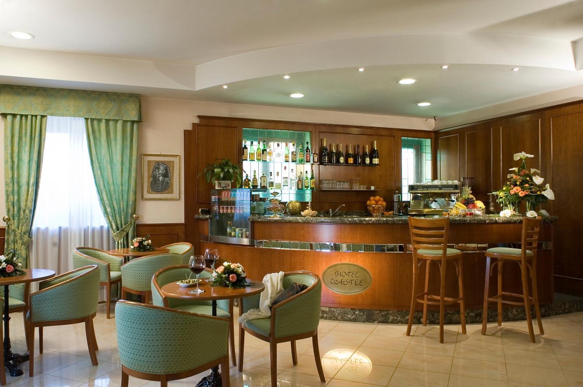 Hotell Castle 2*