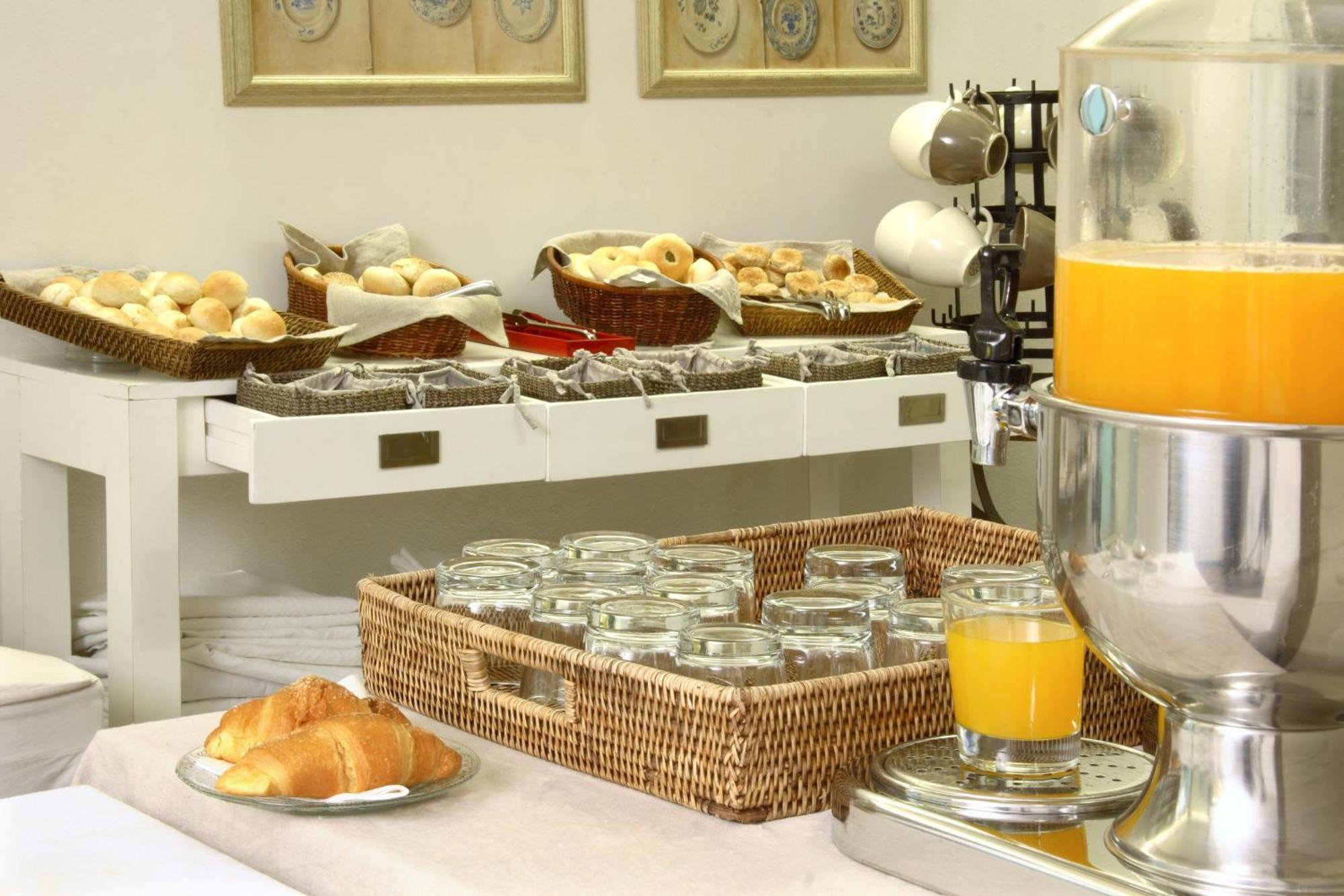 Hotel Adriano