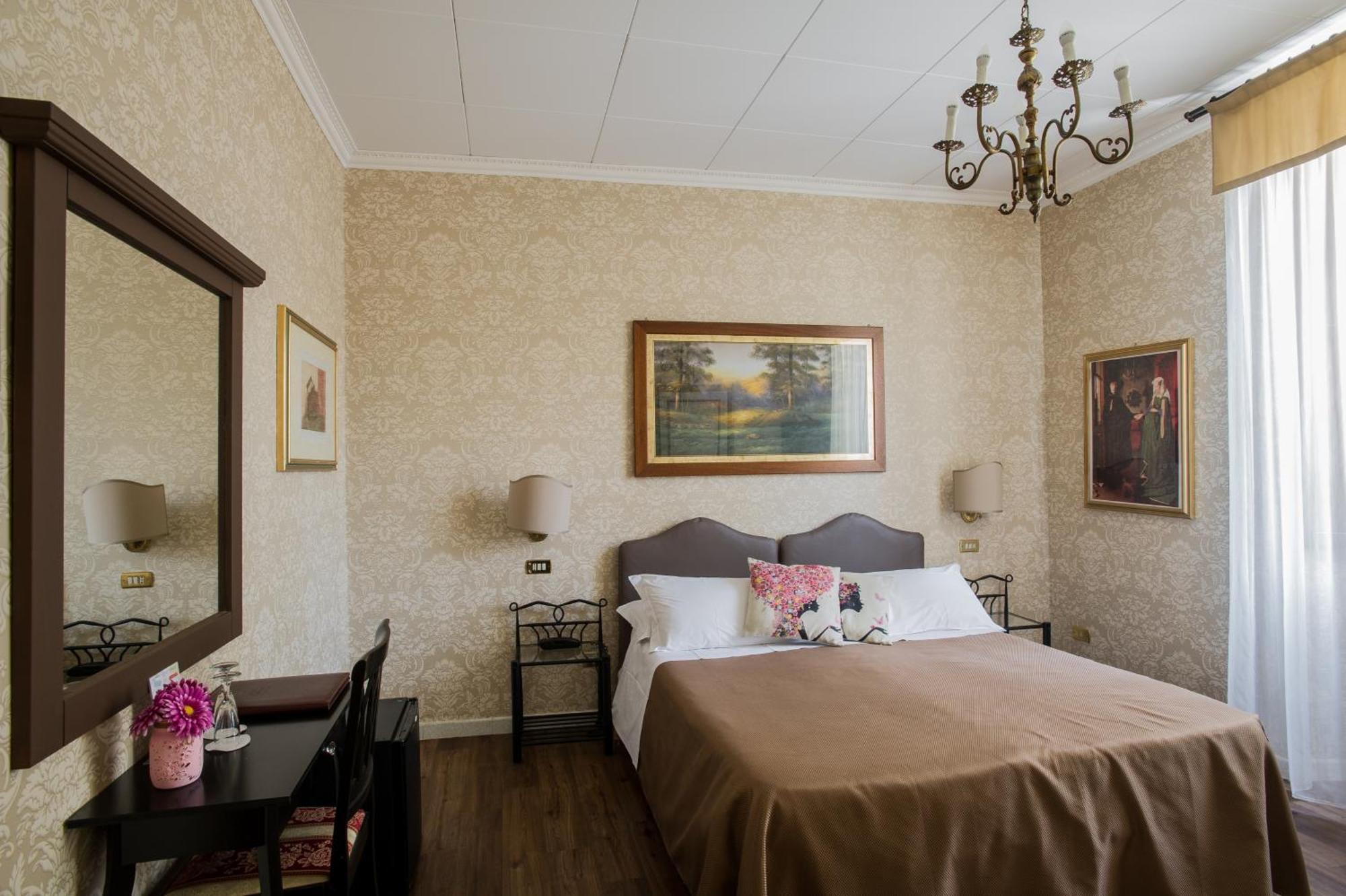 Hotel Residenza In Farnese 4*