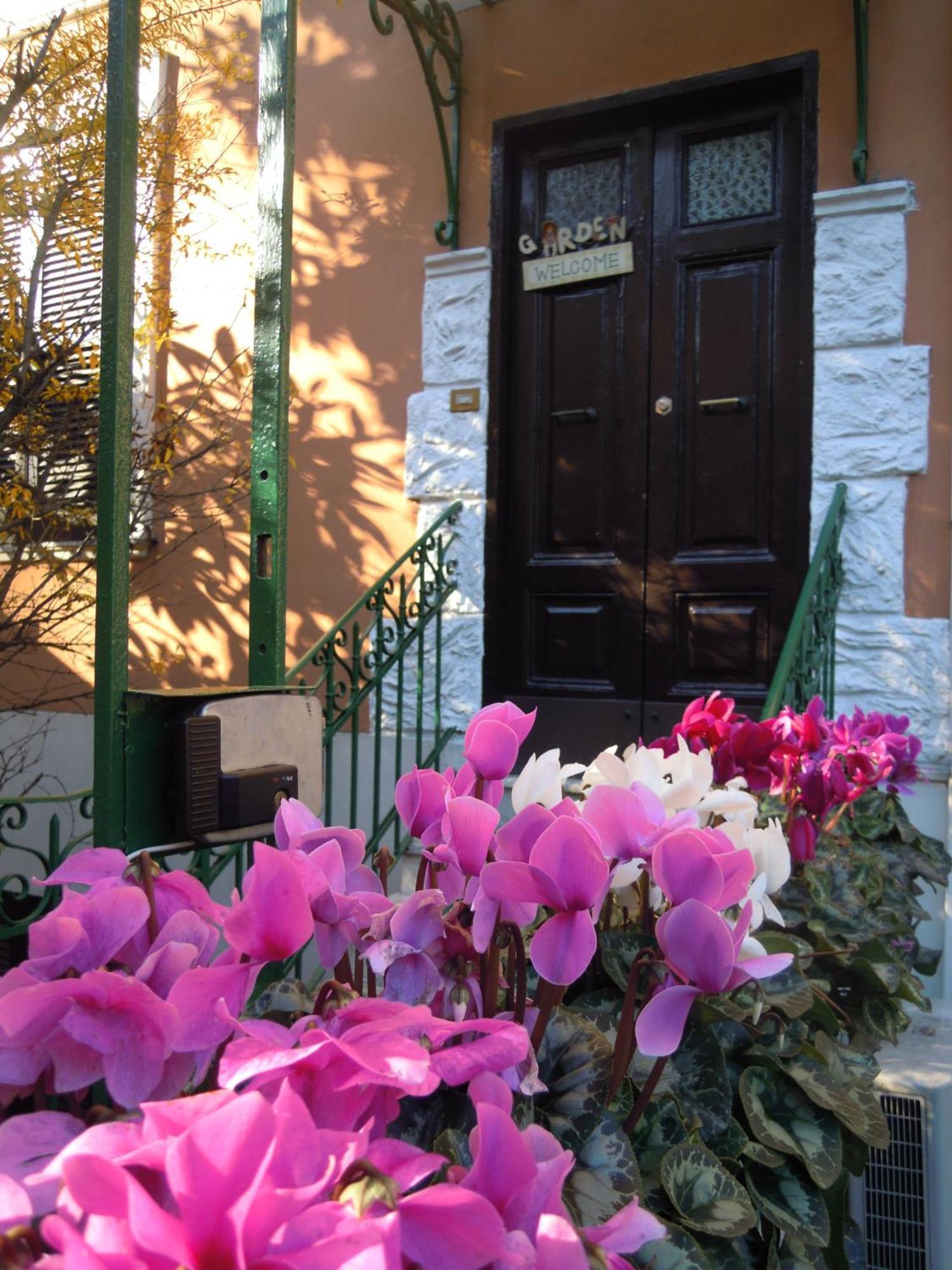 Gasthof Vatican Garden House 2*