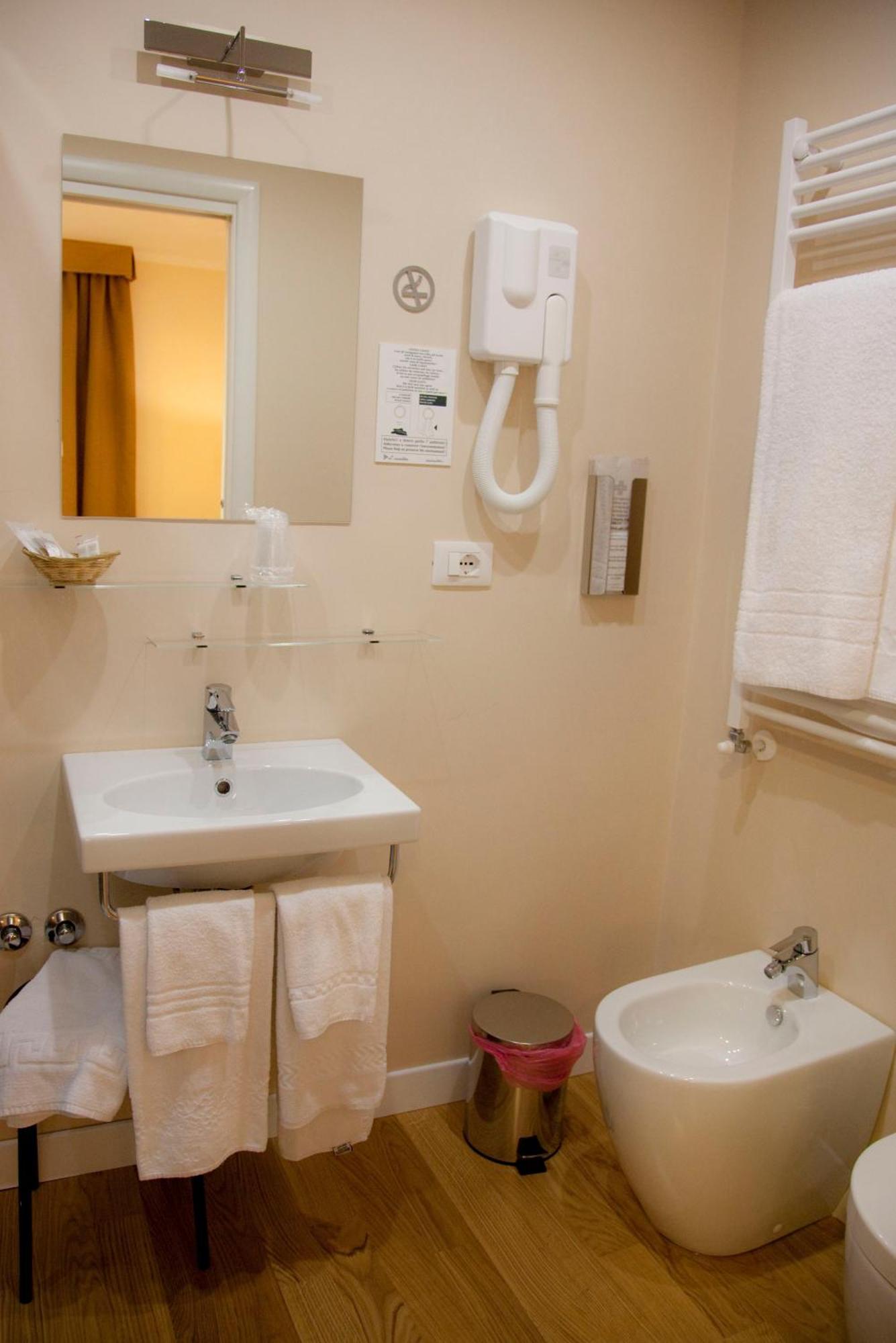 Gjestgiverier Residenza Dei Gracchi Roma