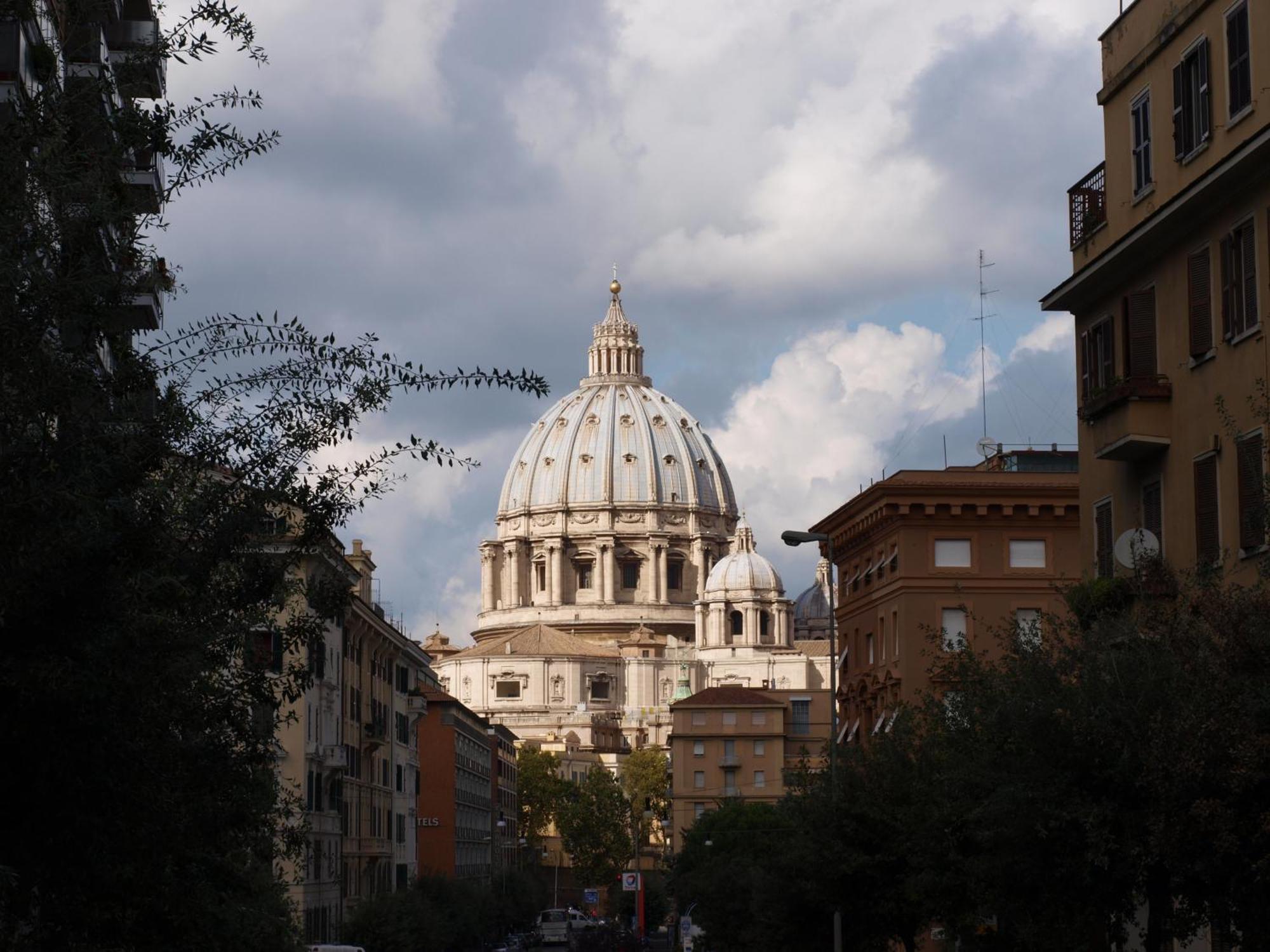 Colazione Al Vaticano