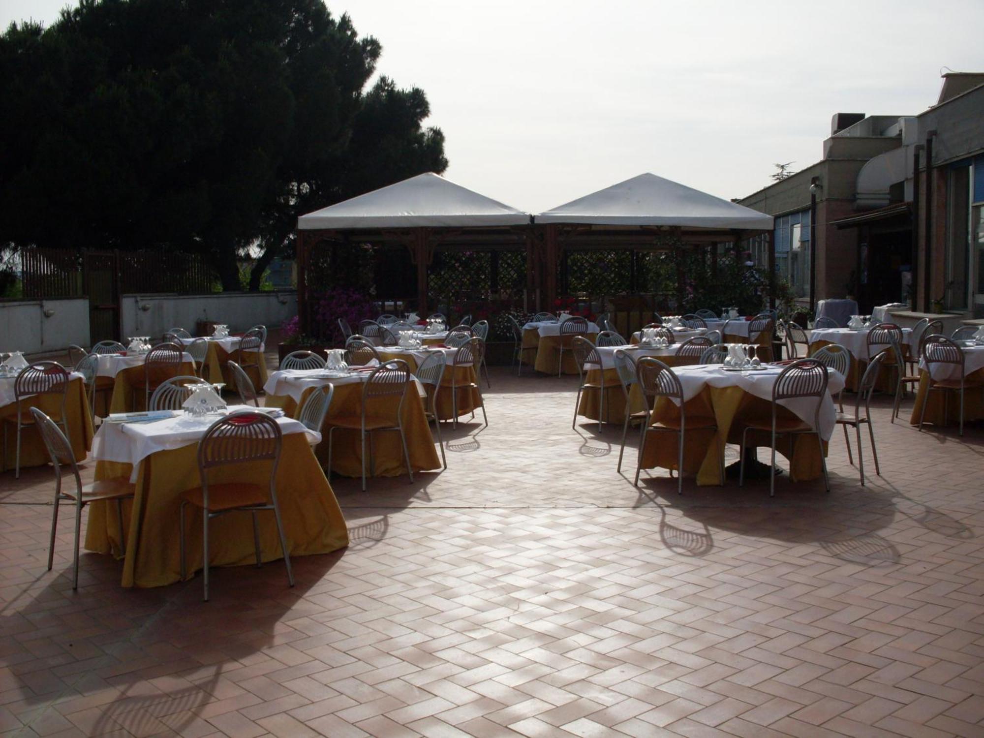 Hotell Eur Parco Dei Pini 3*
