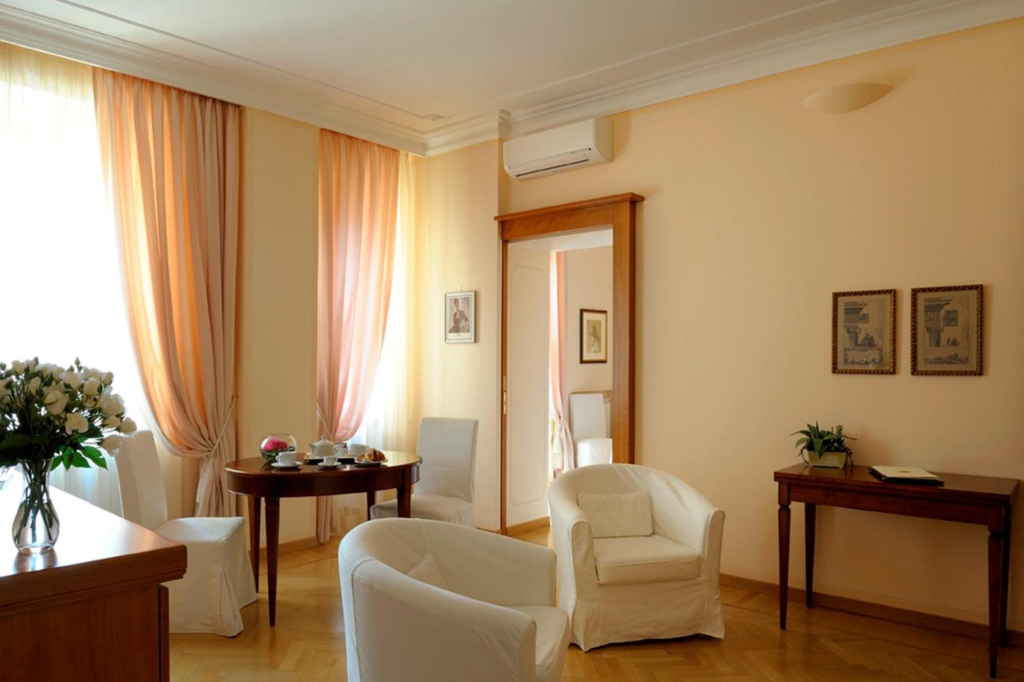 Aparthotel Dea 2*