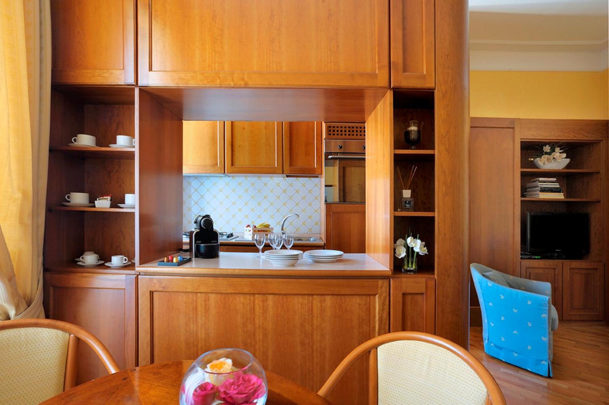 Aparthotel Dea Roma