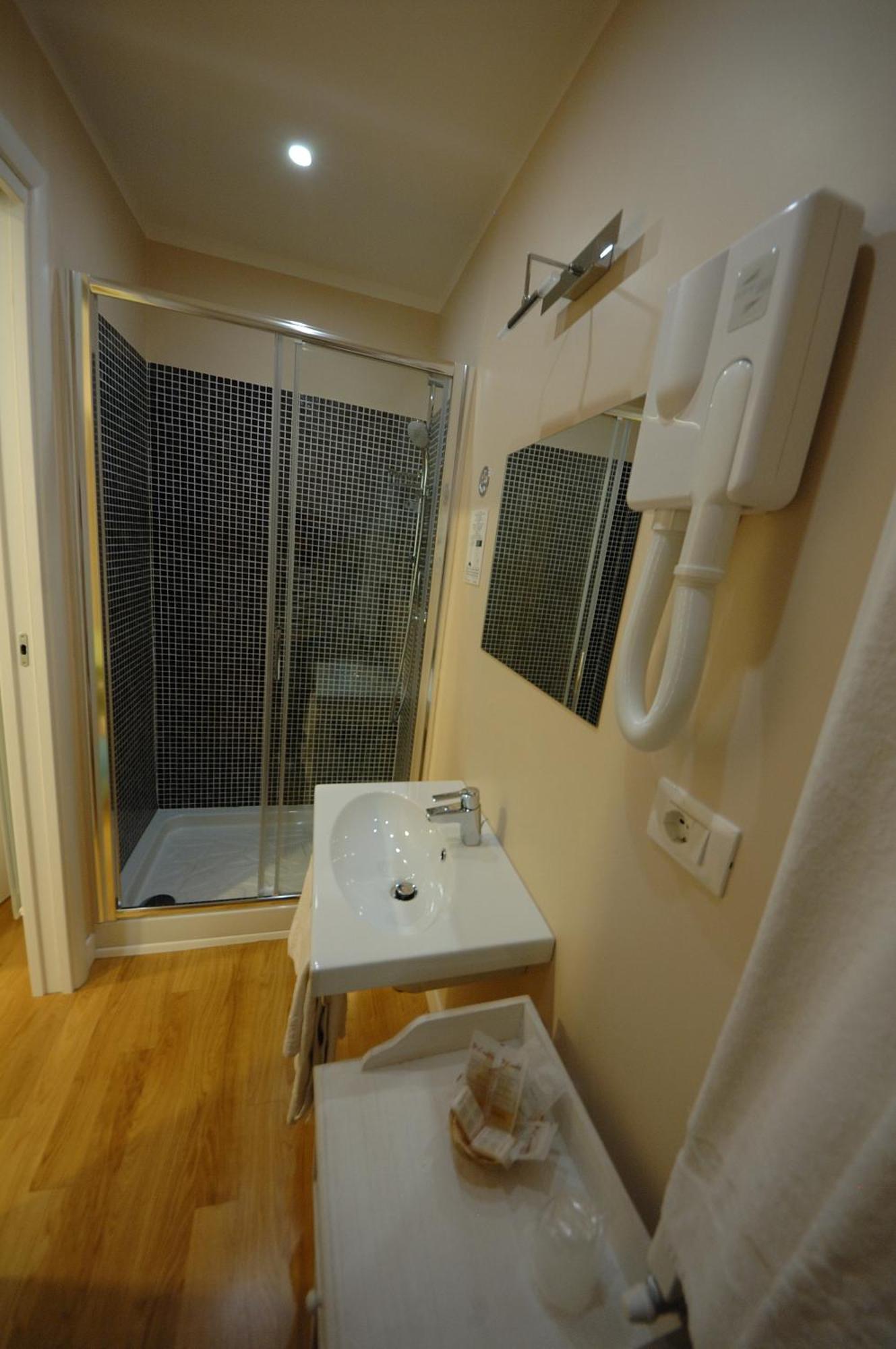 Gjestgiverier Residenza Dei Gracchi Roma