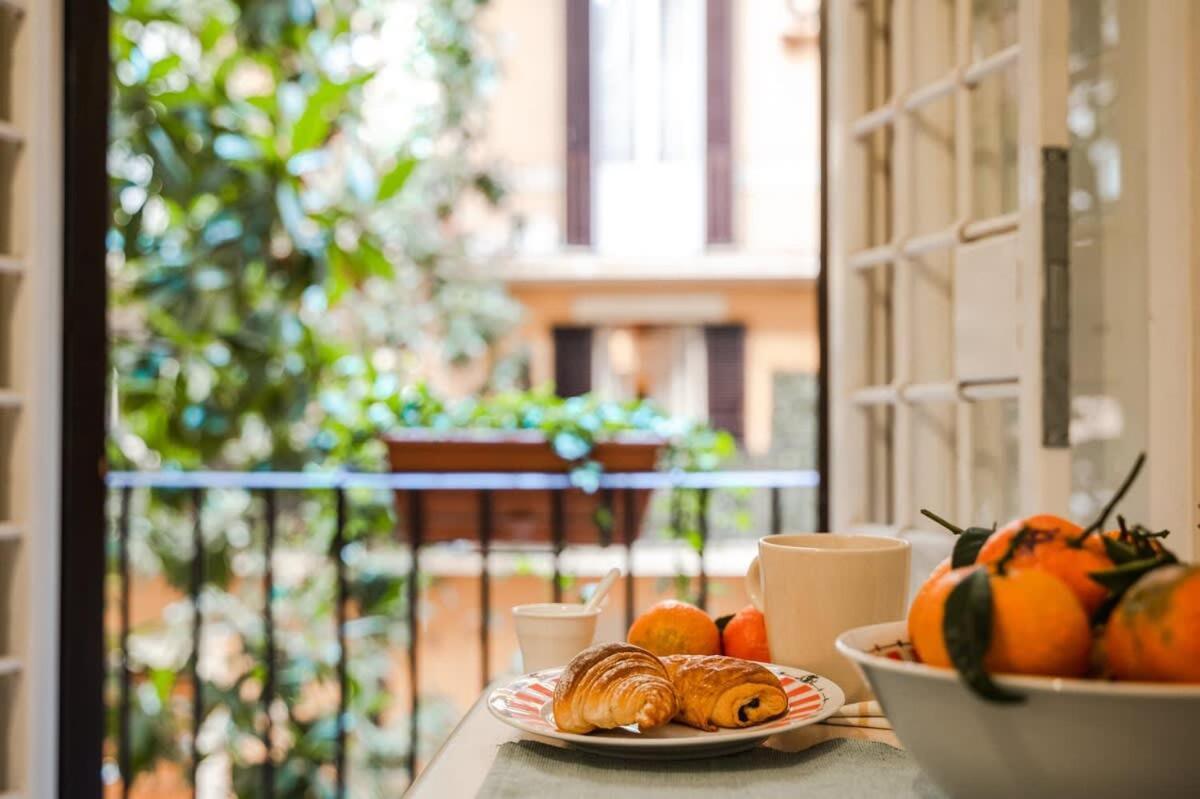 Apartment La Magnolia A C Balcony Office Piazza Navona Spanish Steps *