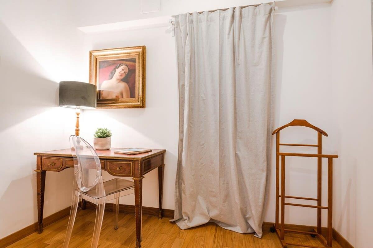 Apartment La Magnolia A C Balcony Office Piazza Navona Spanish Steps Rome