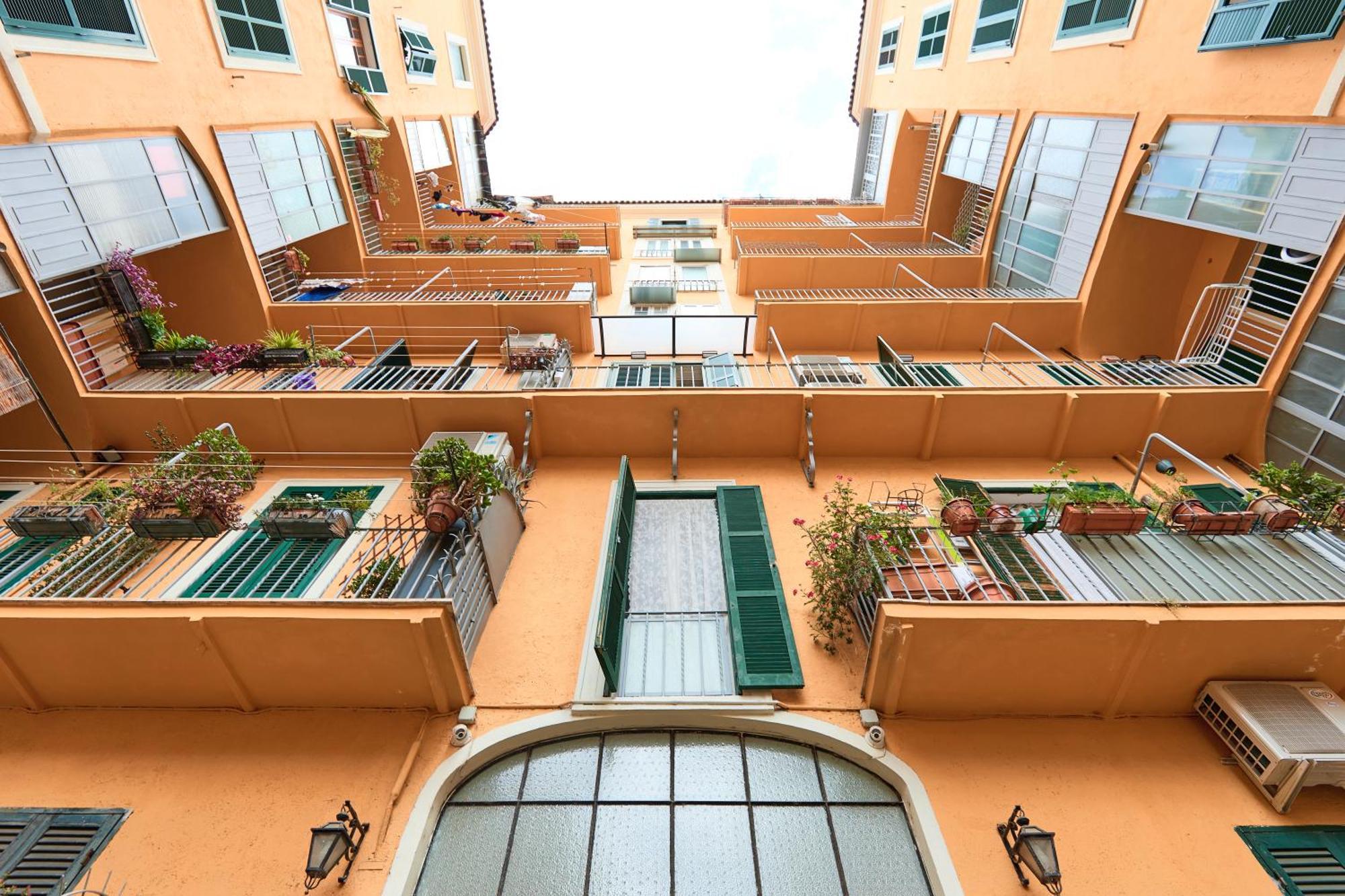 Apartment Labi Colossevm