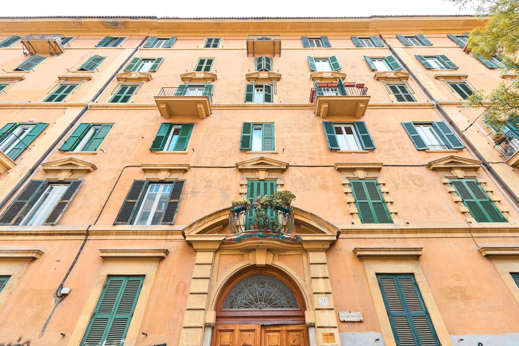 Apartment Labi Colossevm
