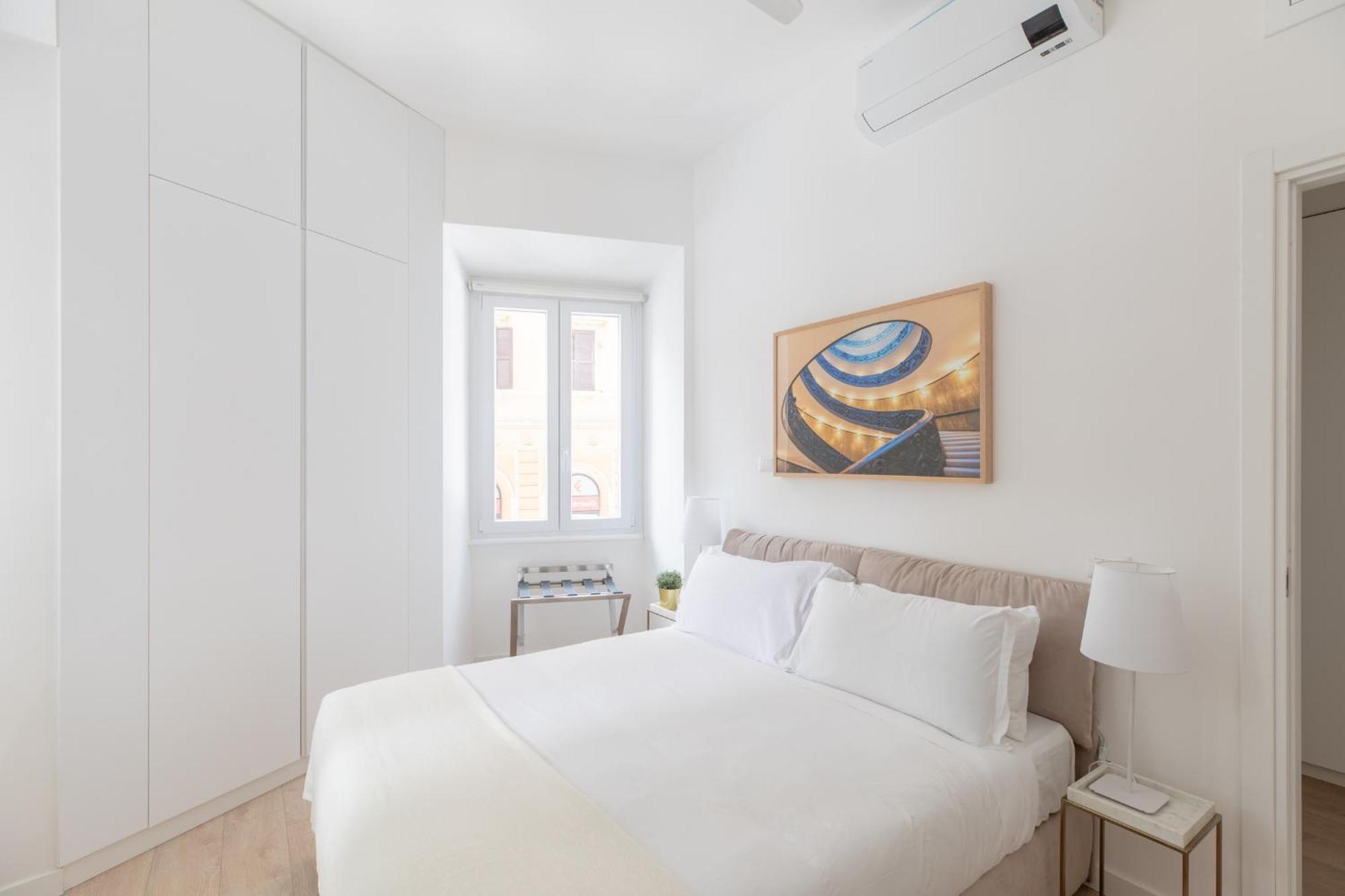 Iflat Vatican 2 Bedroom Design Roma