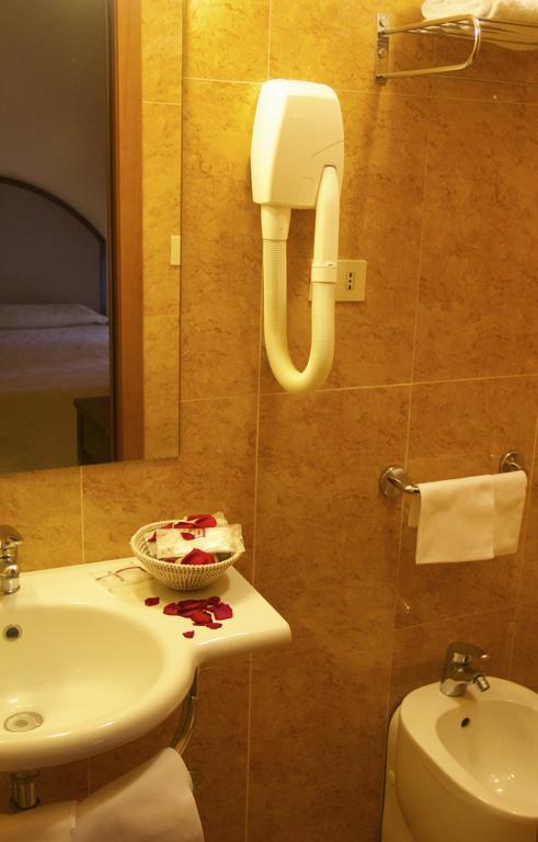 Novecento 3* Rom