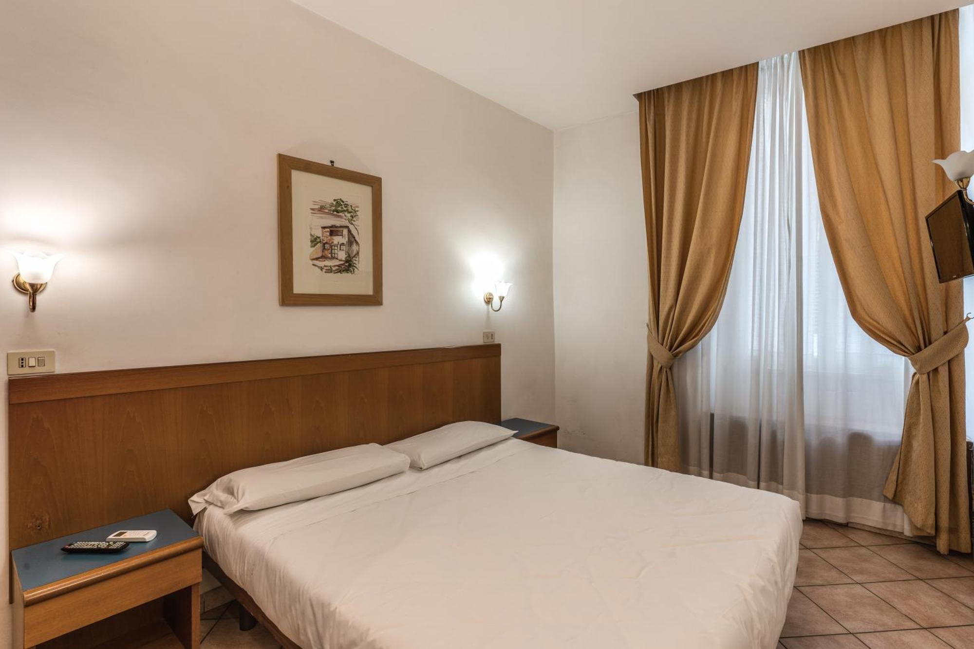 Hotel Pomezia