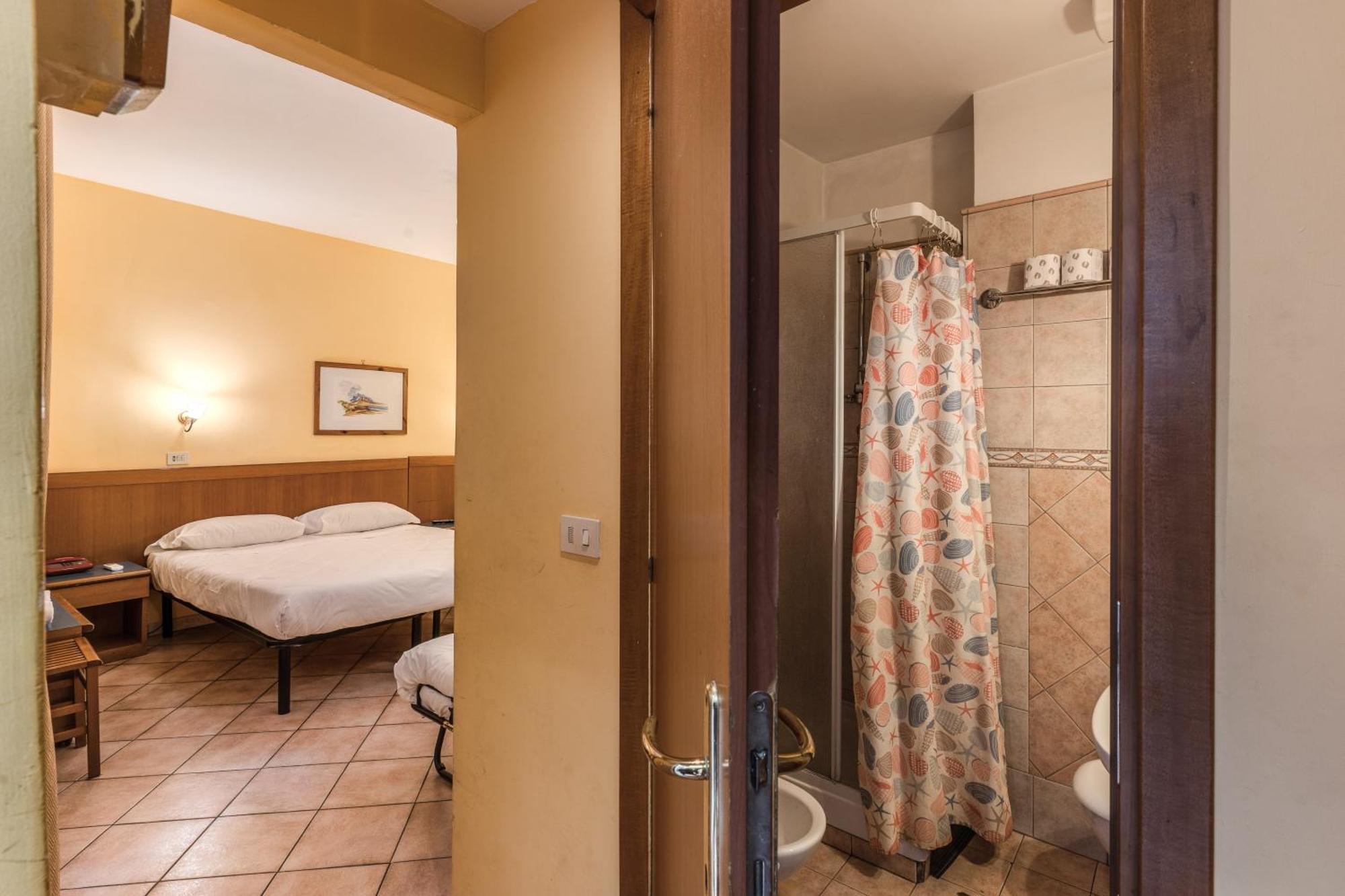 Pomezia Hotel 2*