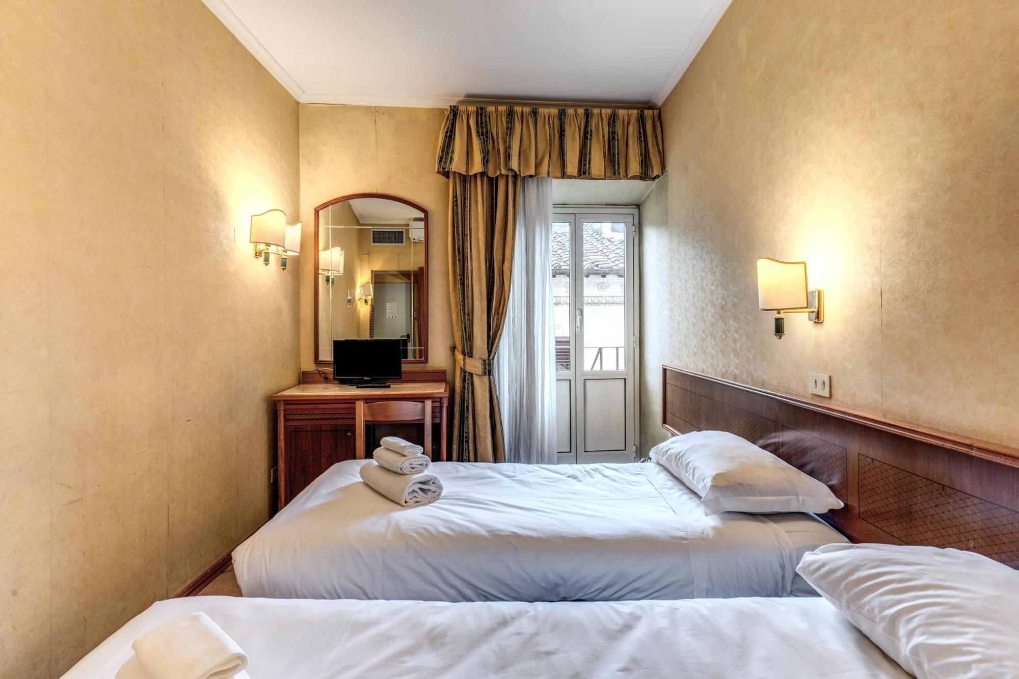 Hotel Pomezia 2*