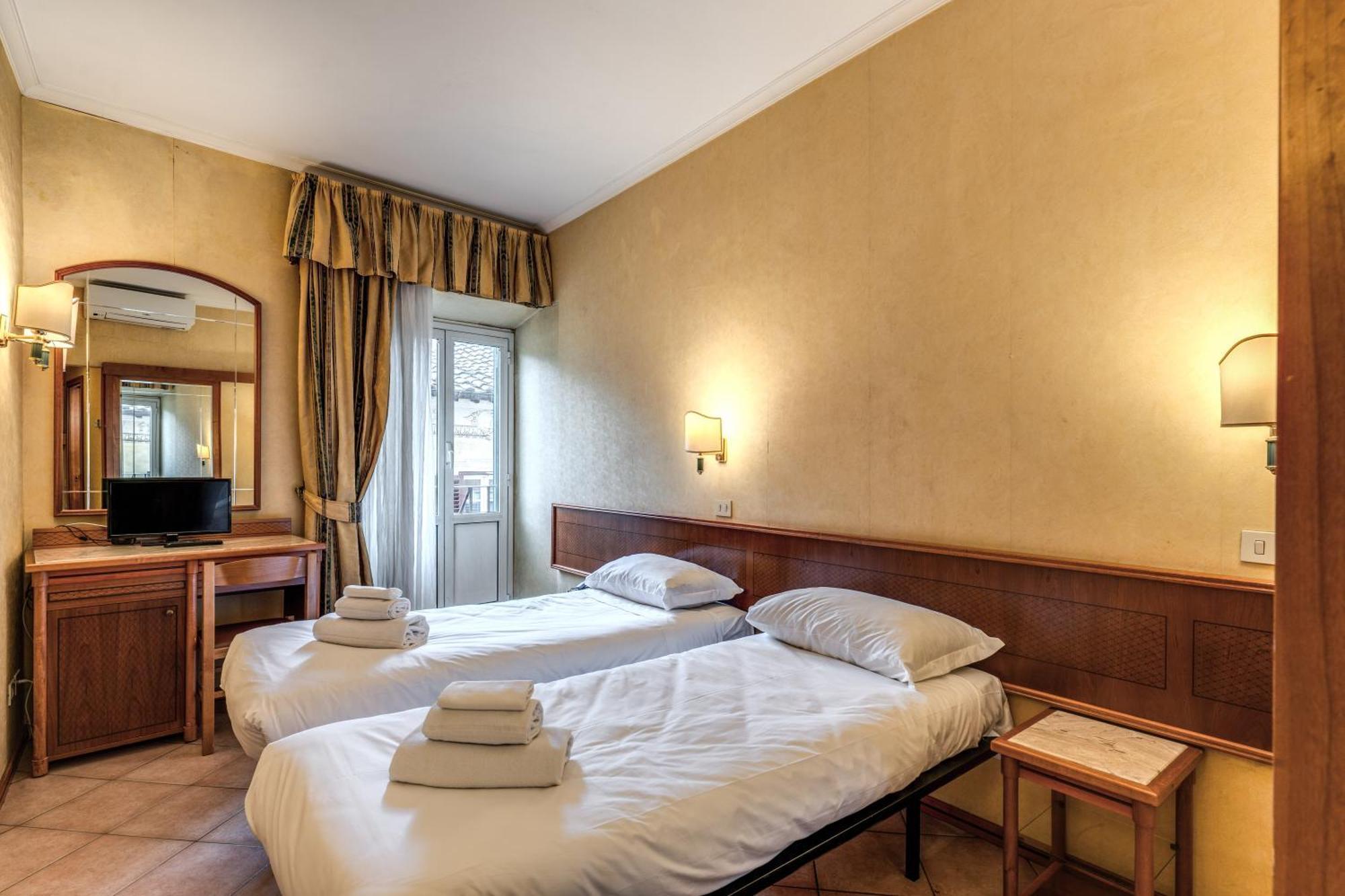 Hotel Pomezia