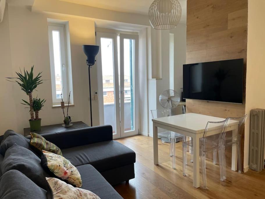 Apartamento Delizioso - Vicino Metro A Roma