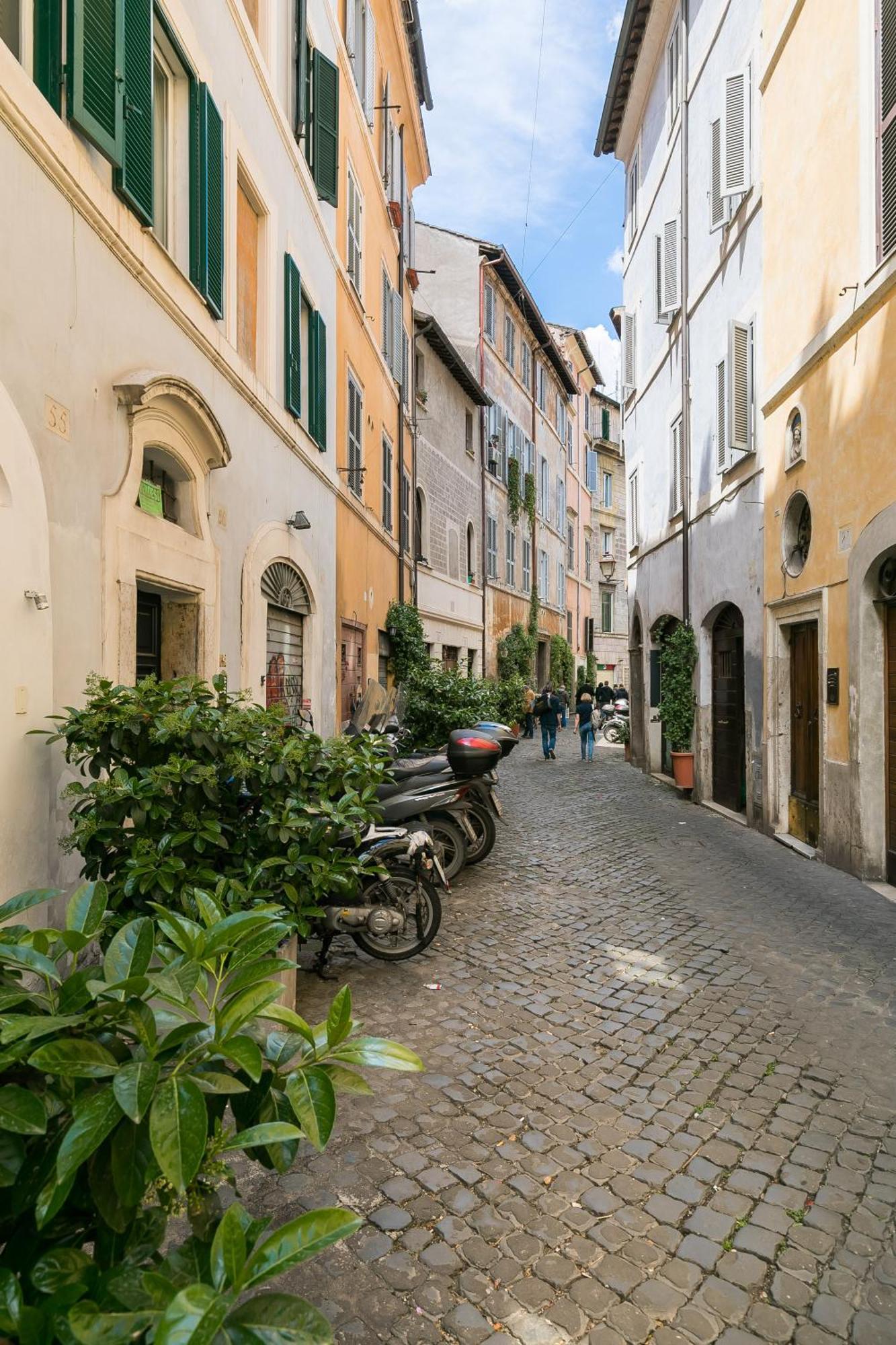 R.c. Cappellari Charming Campo De Fiori Rome