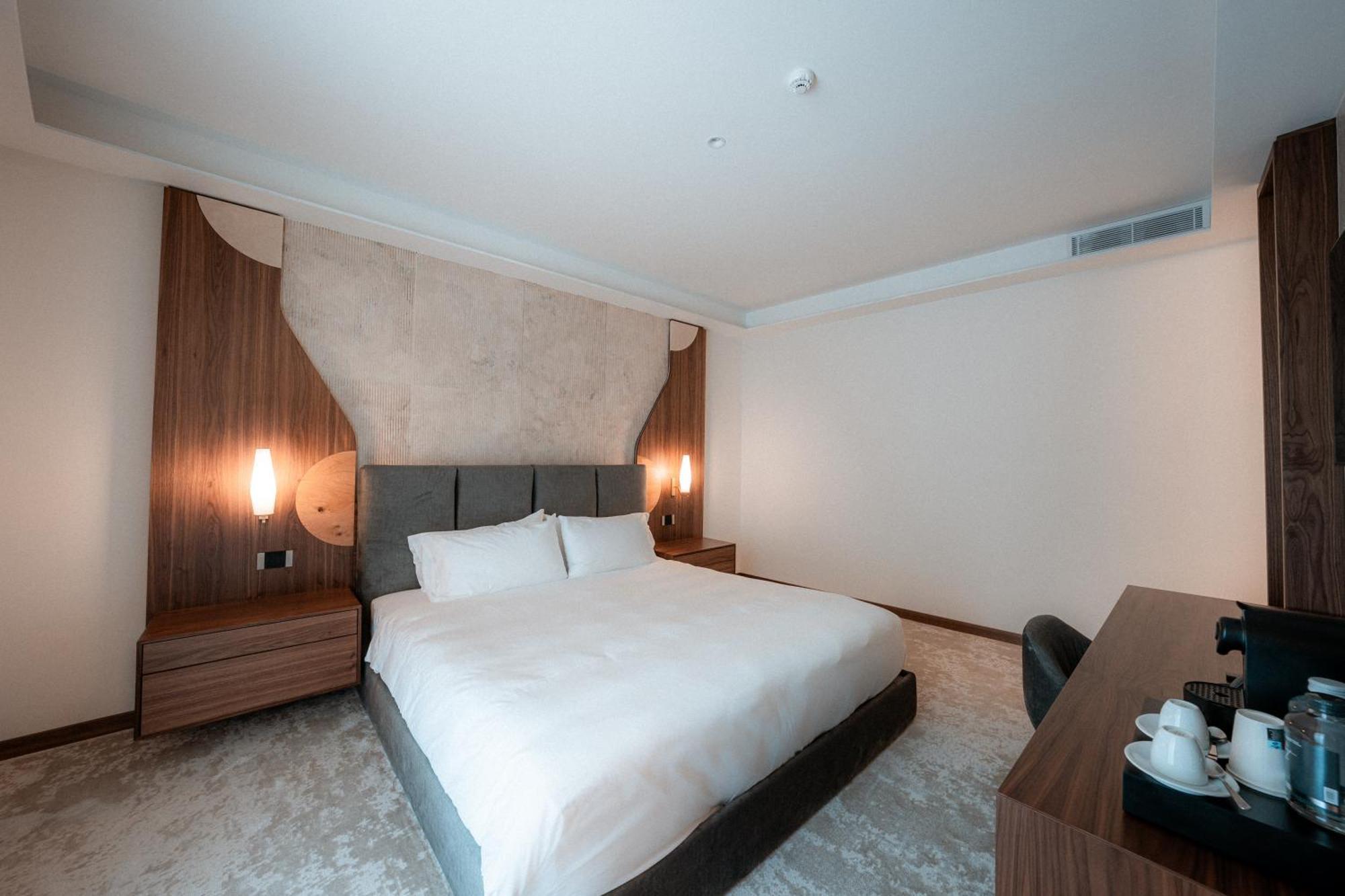 Via Veneto Hotel Roma