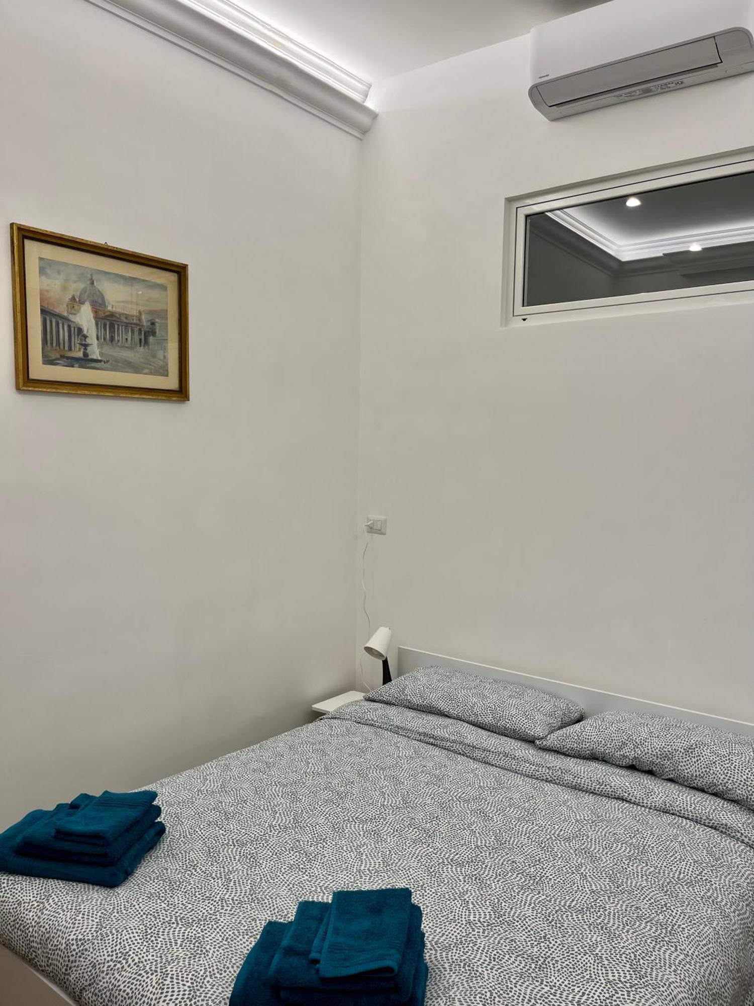 Domus Giovanna Pensión *
