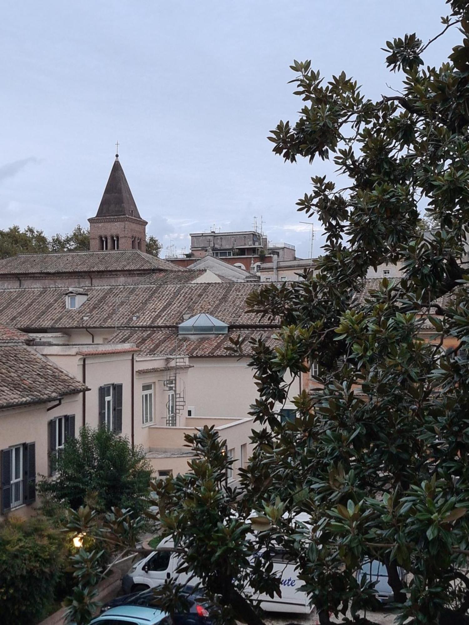 Al Campanile Trastevere *