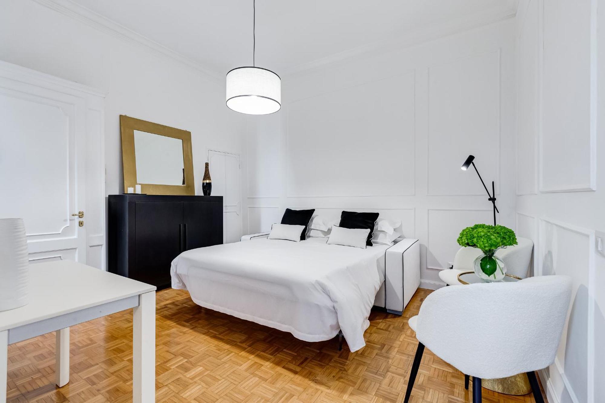 Apartment New Sistina - Your Italian Holidays Rome