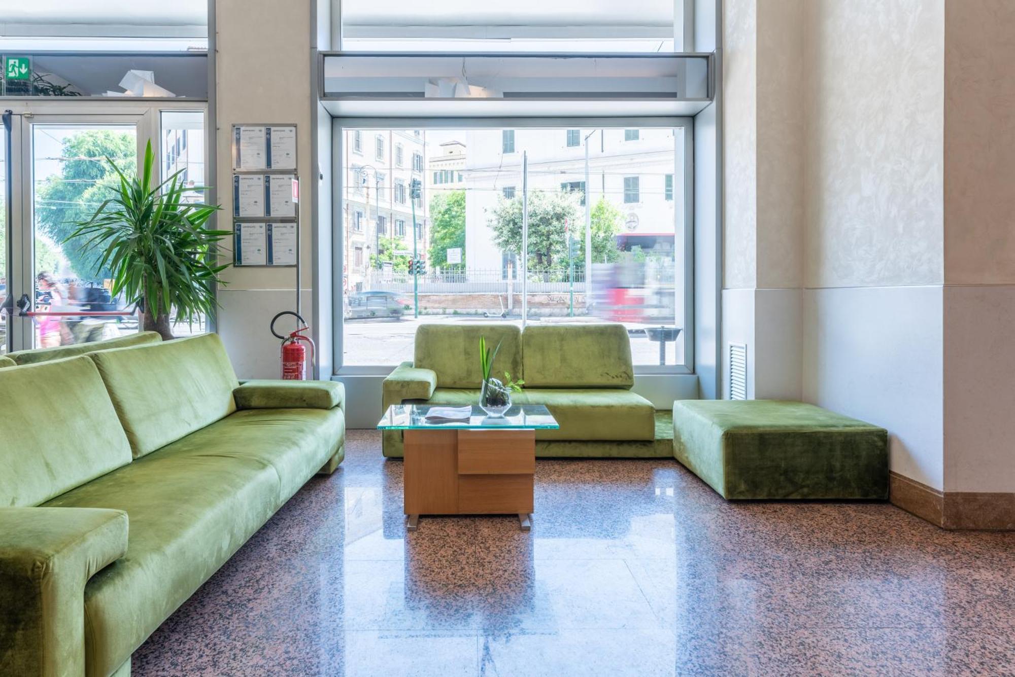 Western President Hotel 4*