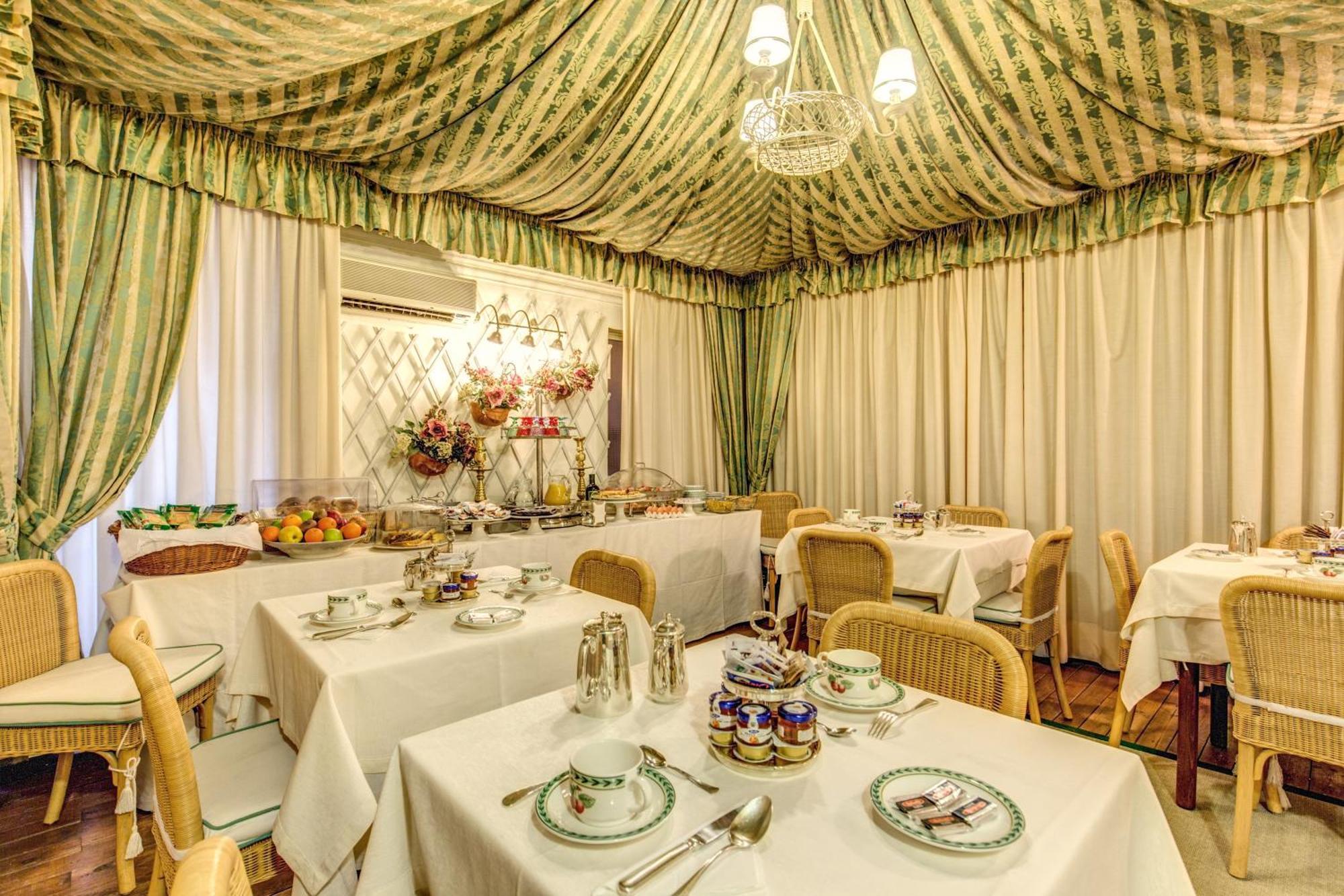 Cortina Hotell