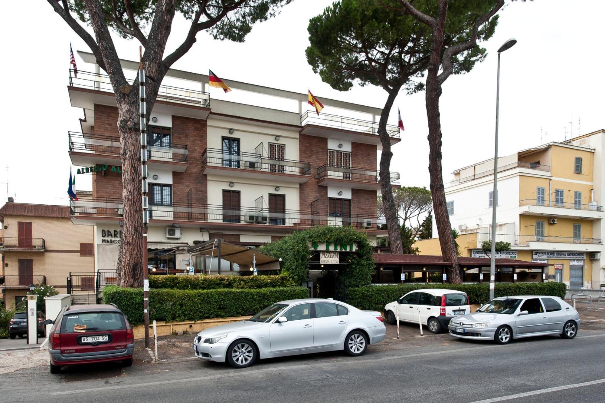 Hotel 4 Pini 3*