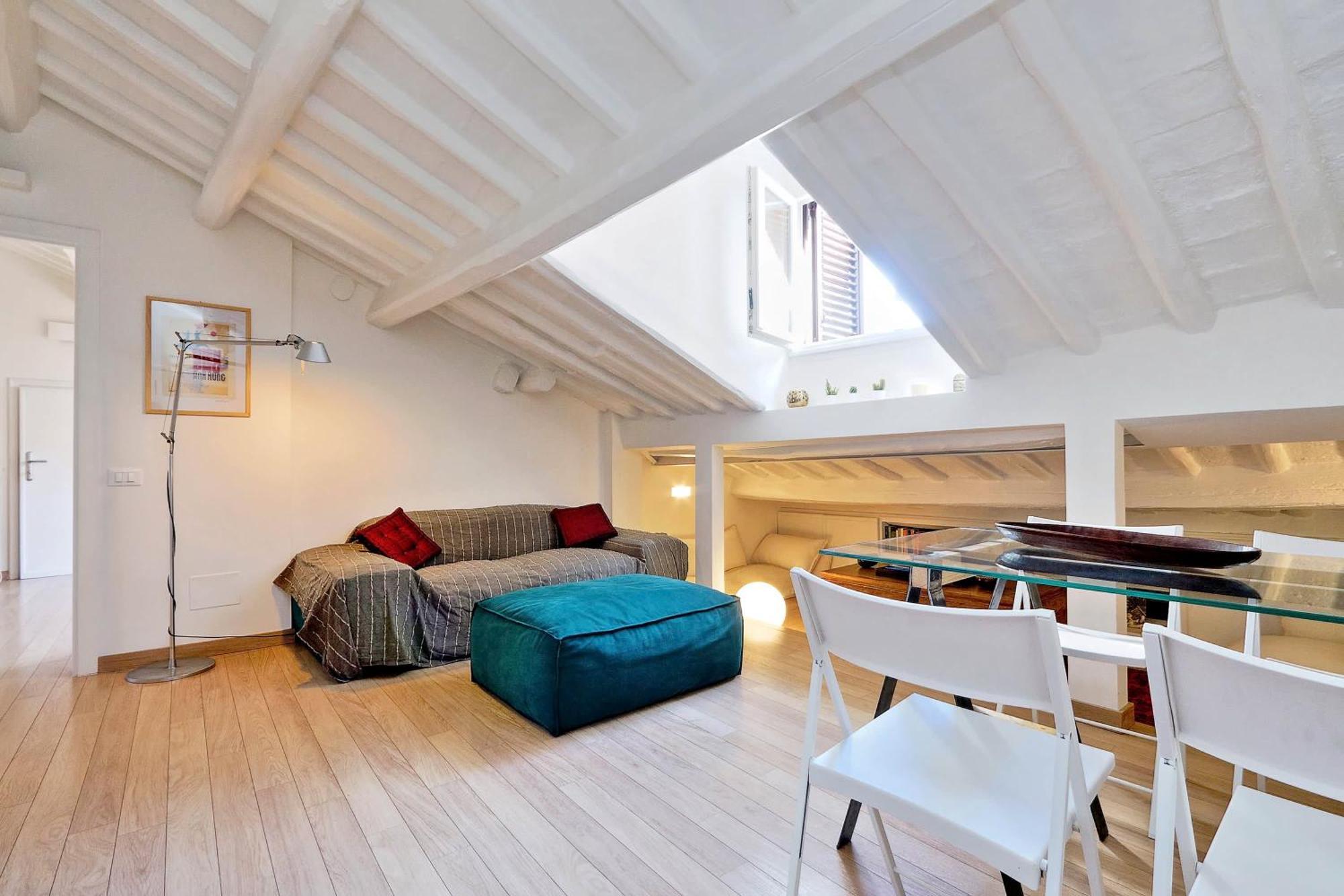Pantheon Charming Attic | Romeloft Leilighet